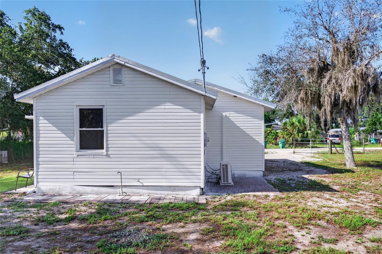 Single Family Residence at 8024 HILLMAN AVE, PUNTA GORDA, photo 18 of 39