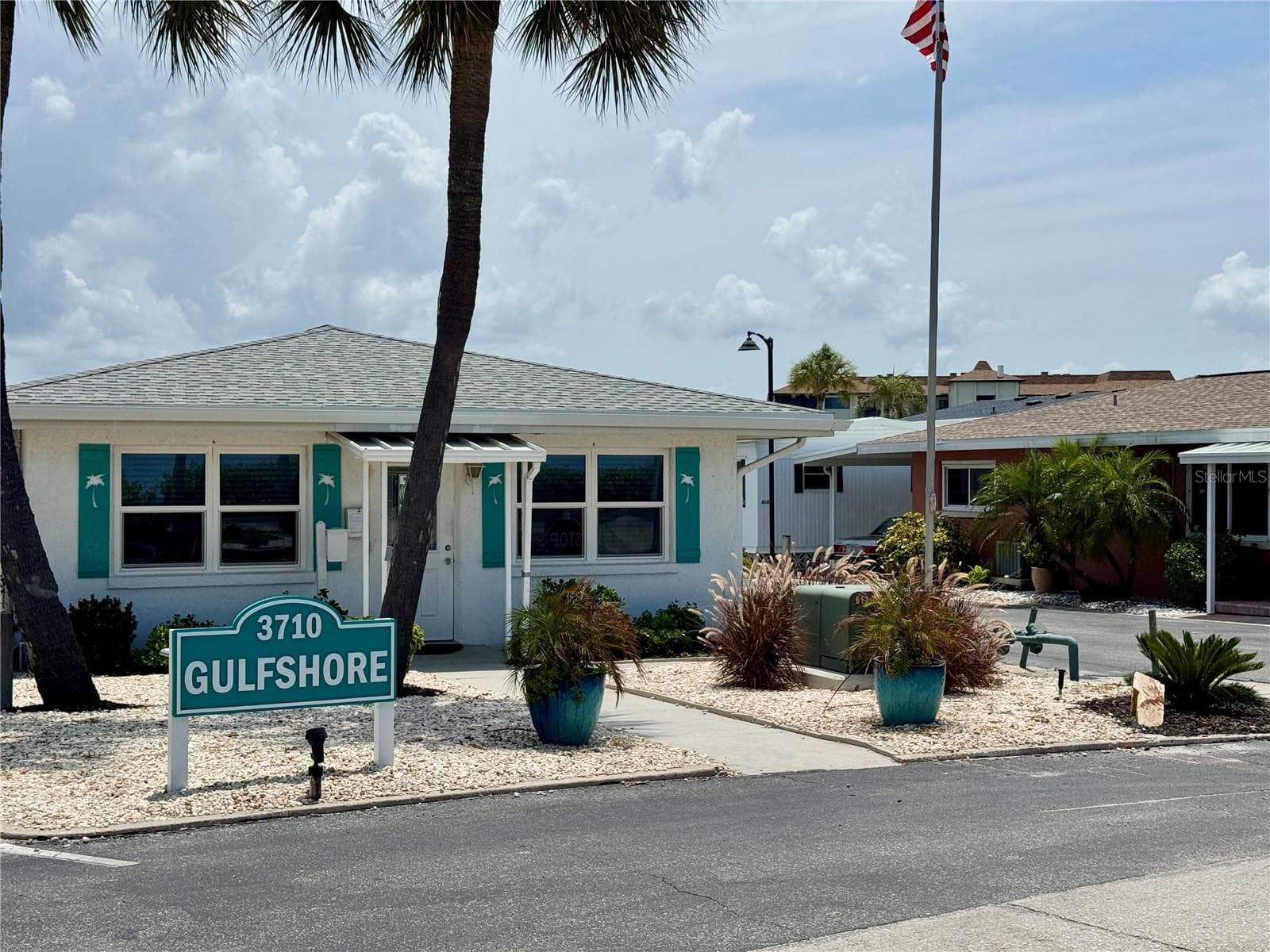 Office at entrance - 3710 GULF OF MEXICO DR #F2, LONGBOAT KEY