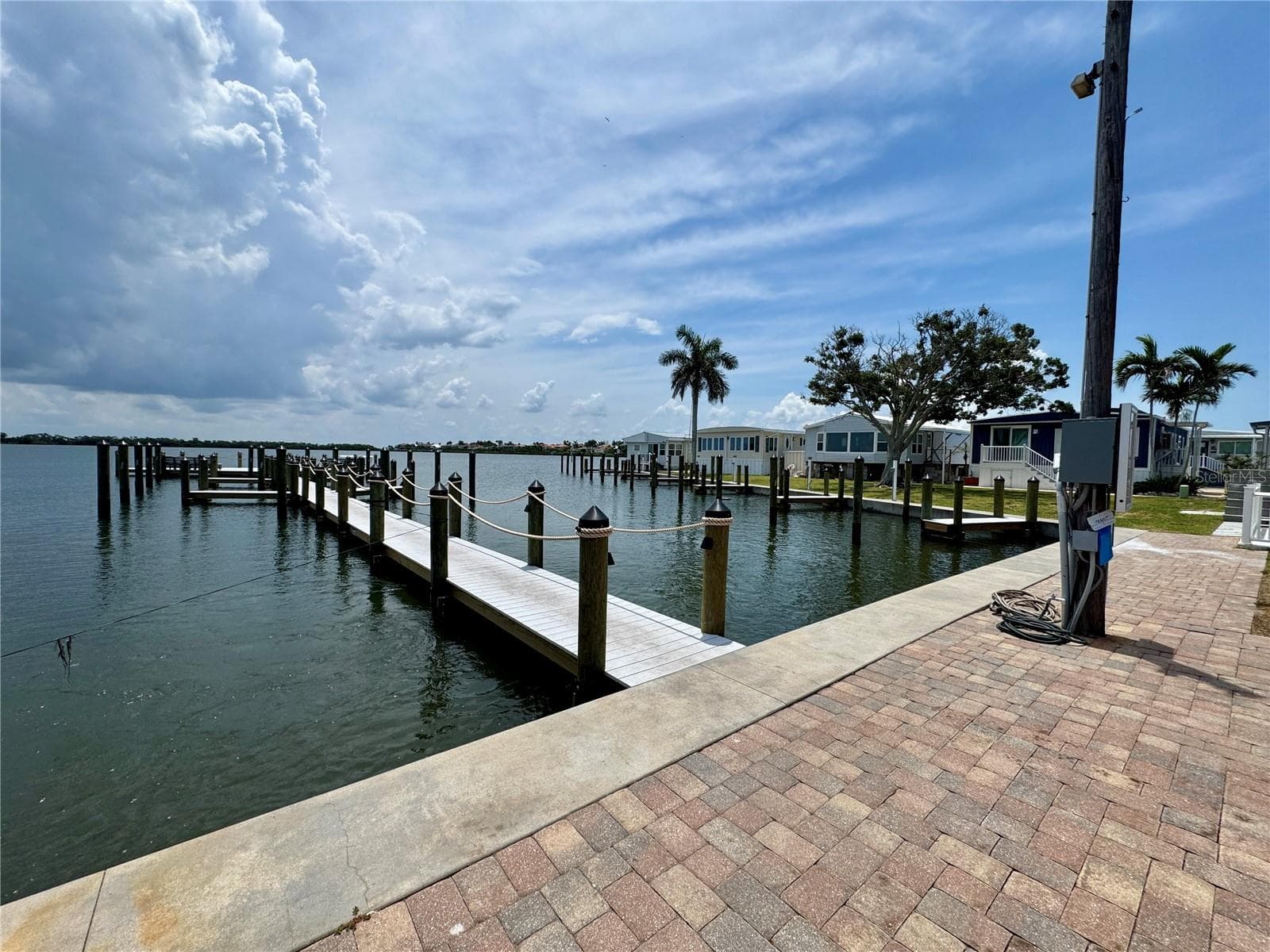 Manufactured Home at 3710 GULF OF MEXICO DR #F2, LONGBOAT KEY, photo 37 of 55
