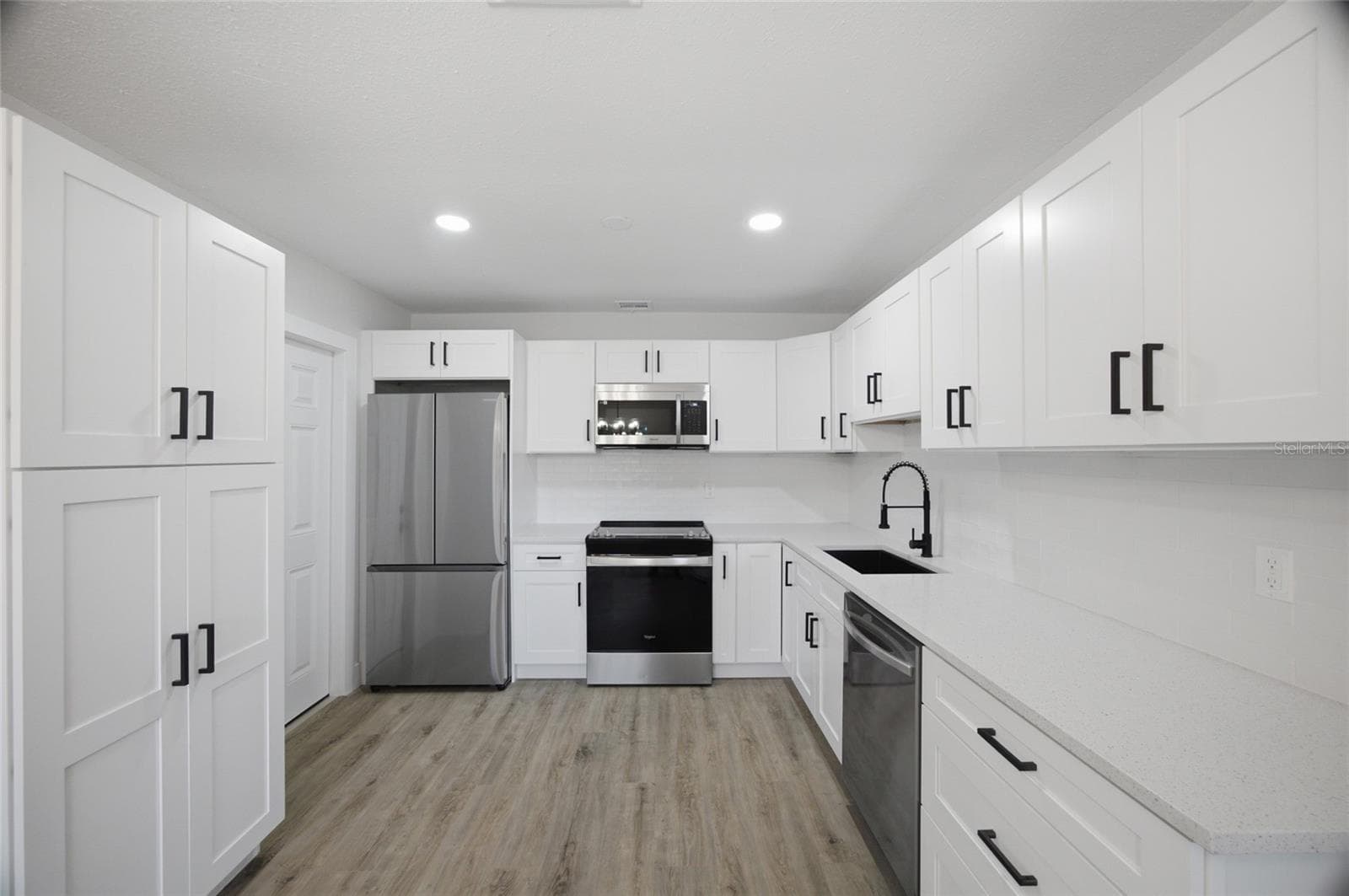 Single Family Residence at 1333 OVERLEA ST, CLEARWATER, photo 8 of 35
