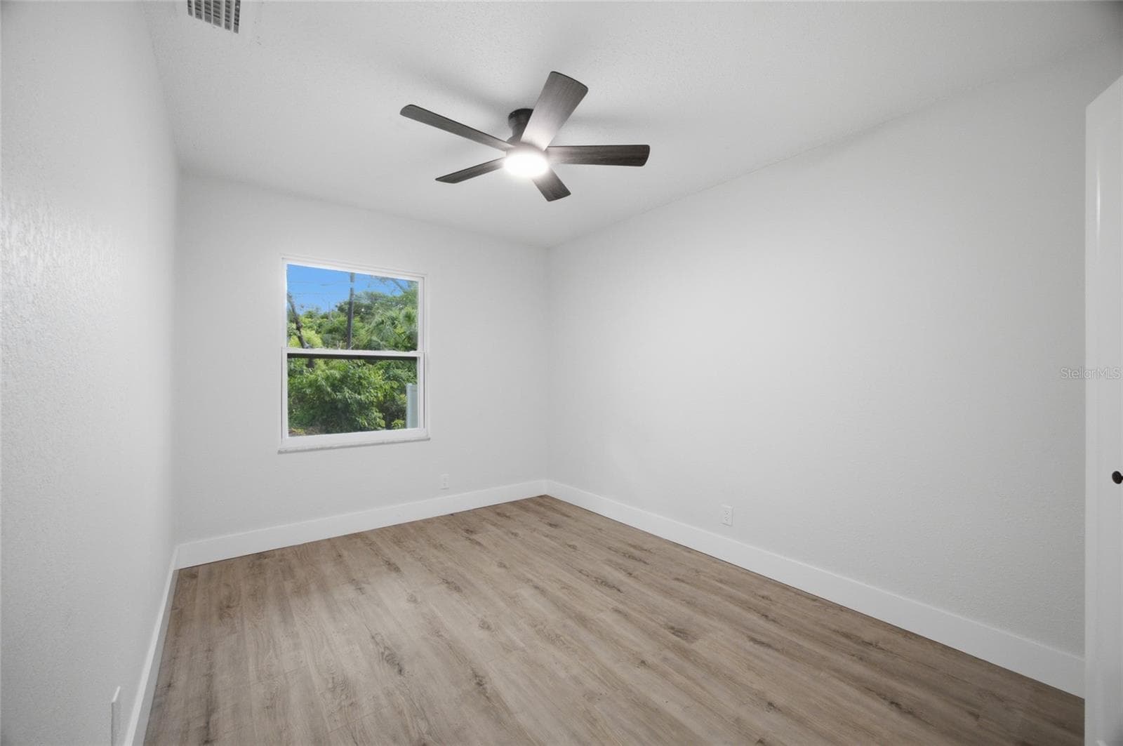 Single Family Residence at 1333 OVERLEA ST, CLEARWATER, photo 14 of 35