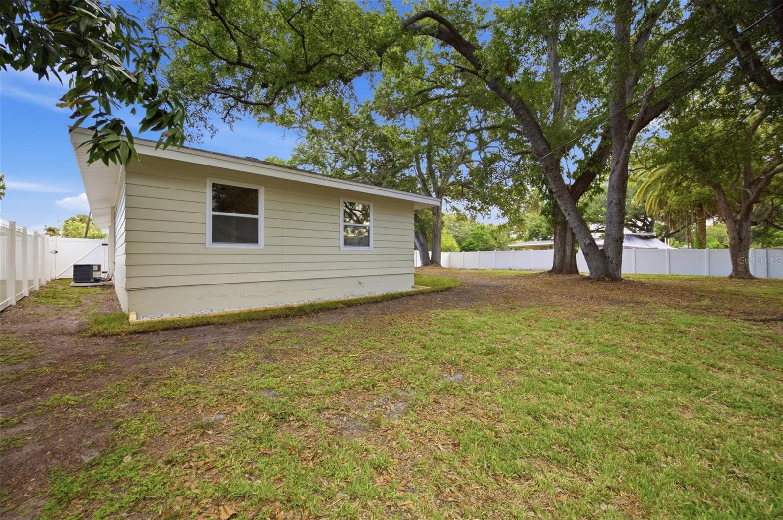 Single Family Residence at 1333 OVERLEA ST, CLEARWATER, photo 23 of 35