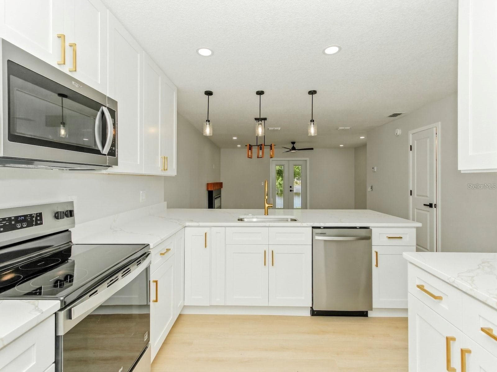 Single Family Residence at 3058 GRACELAND CT, ORLANDO, photo 10 of 27