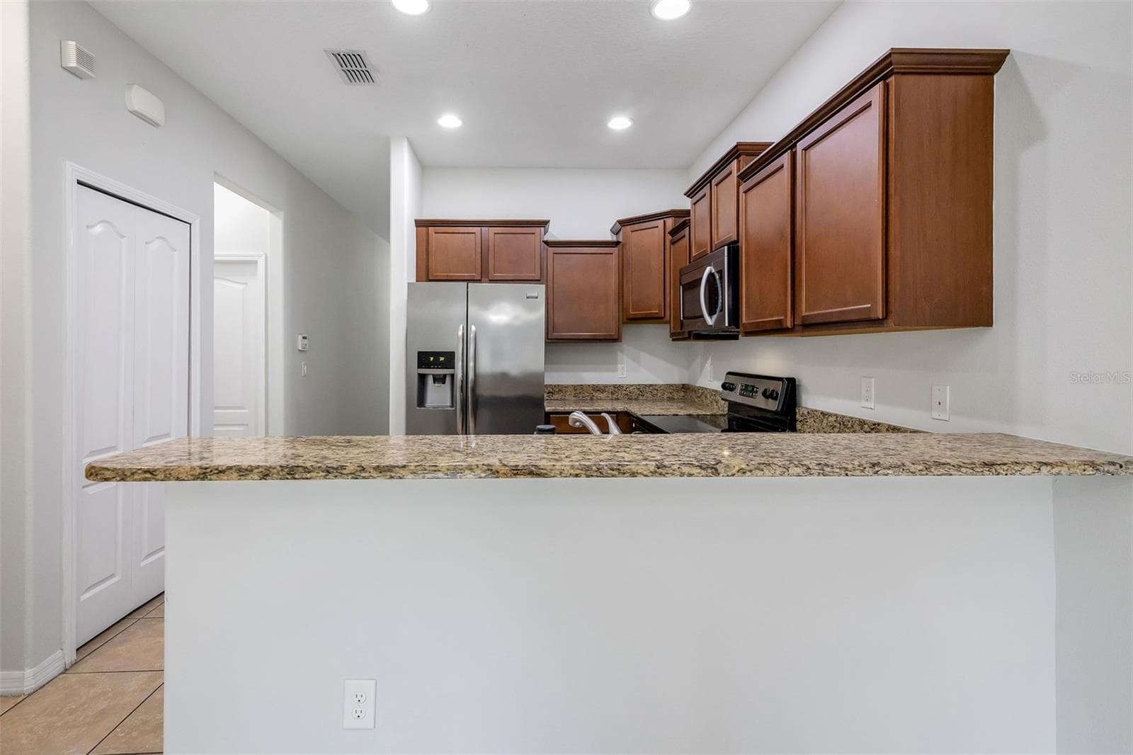 Townhouse at 10975 SAVANNAH LANDING CIR, ORLANDO, photo 7 of 31