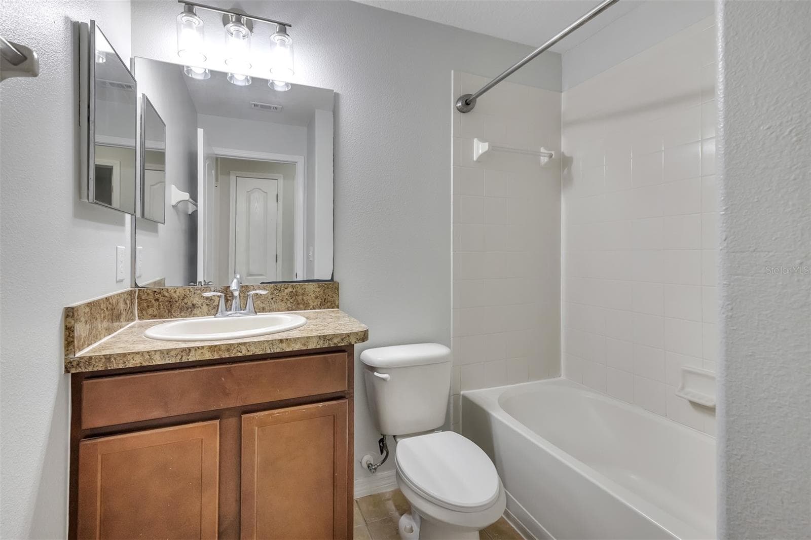 Townhouse at 10975 SAVANNAH LANDING CIR, ORLANDO, photo 21 of 31