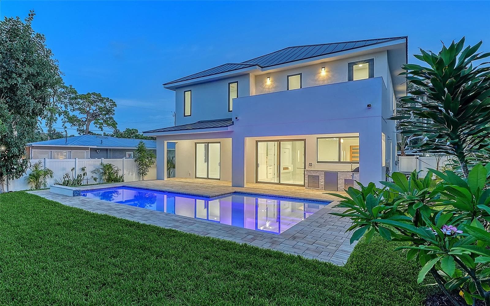 Single Family Residence at 2483 BAY ST, SARASOTA, photo 2 of 56