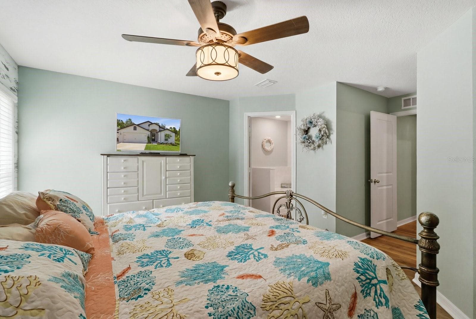 Single Family Residence at 12200 PINE FINCH AVE, WEEKI WACHEE, photo 15 of 37