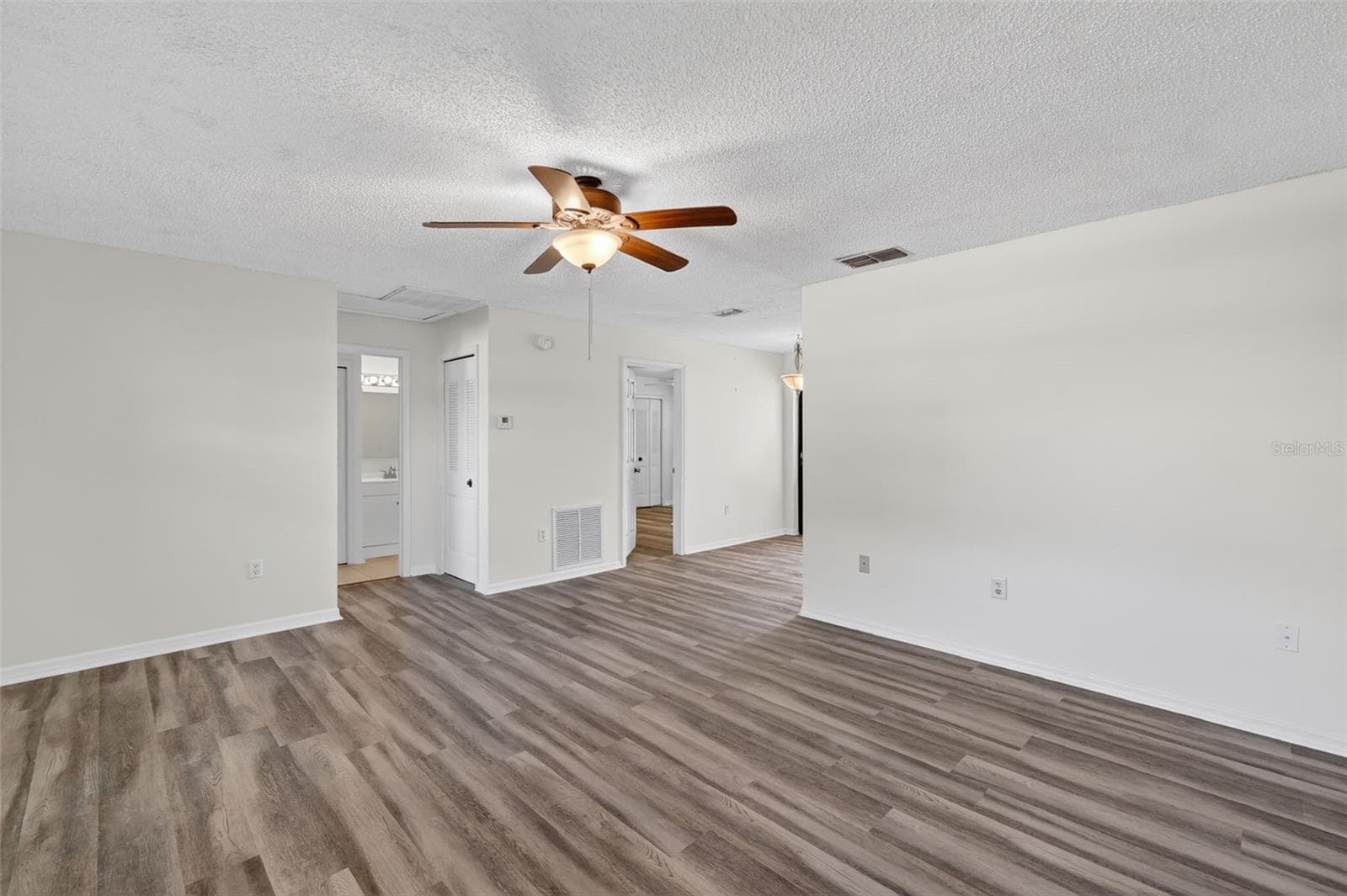 Villa at 12520 ORANGEWOOD CT, TAVARES, photo 5 of 23