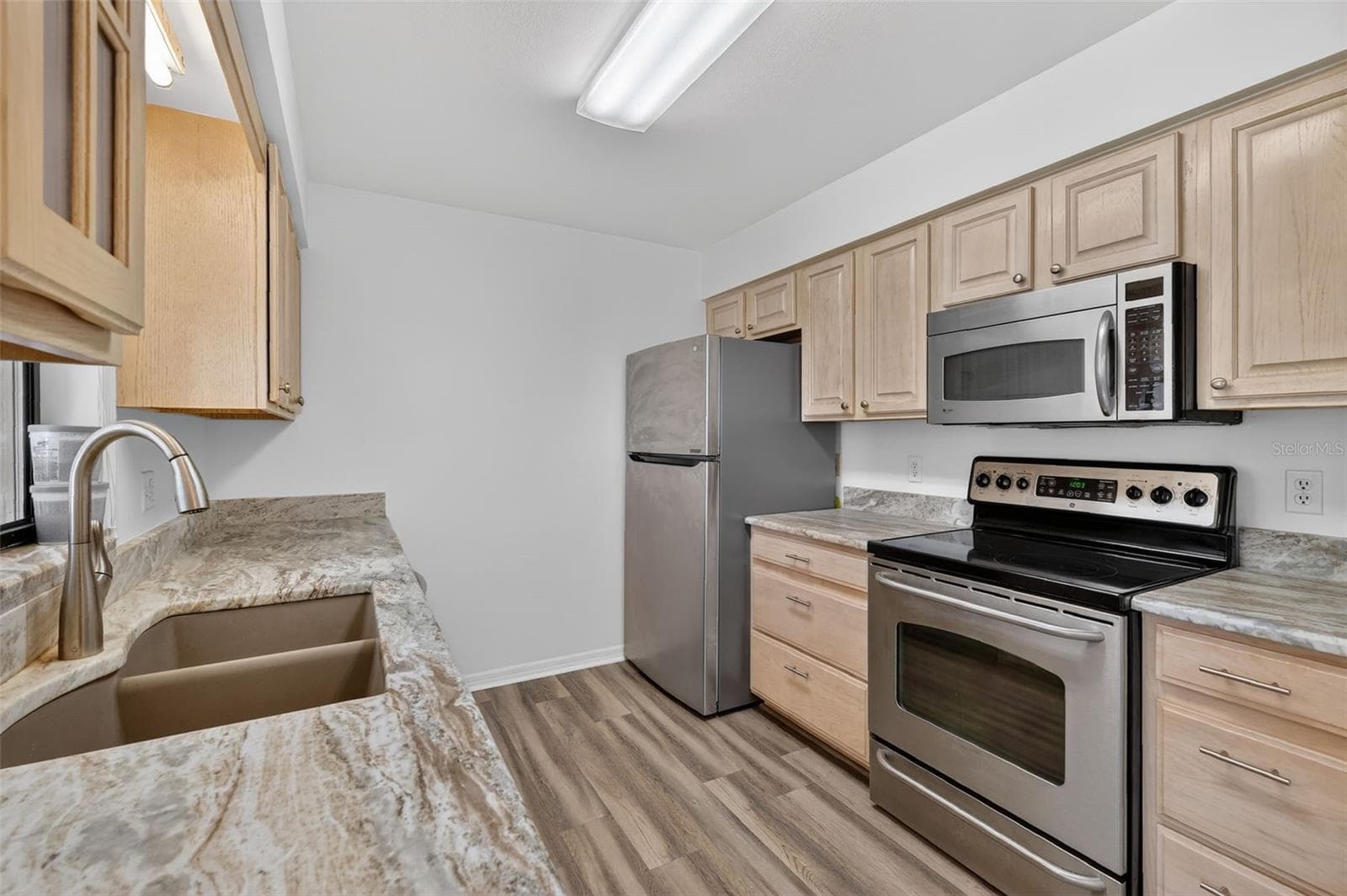 Villa at 12520 ORANGEWOOD CT, TAVARES, photo 11 of 23