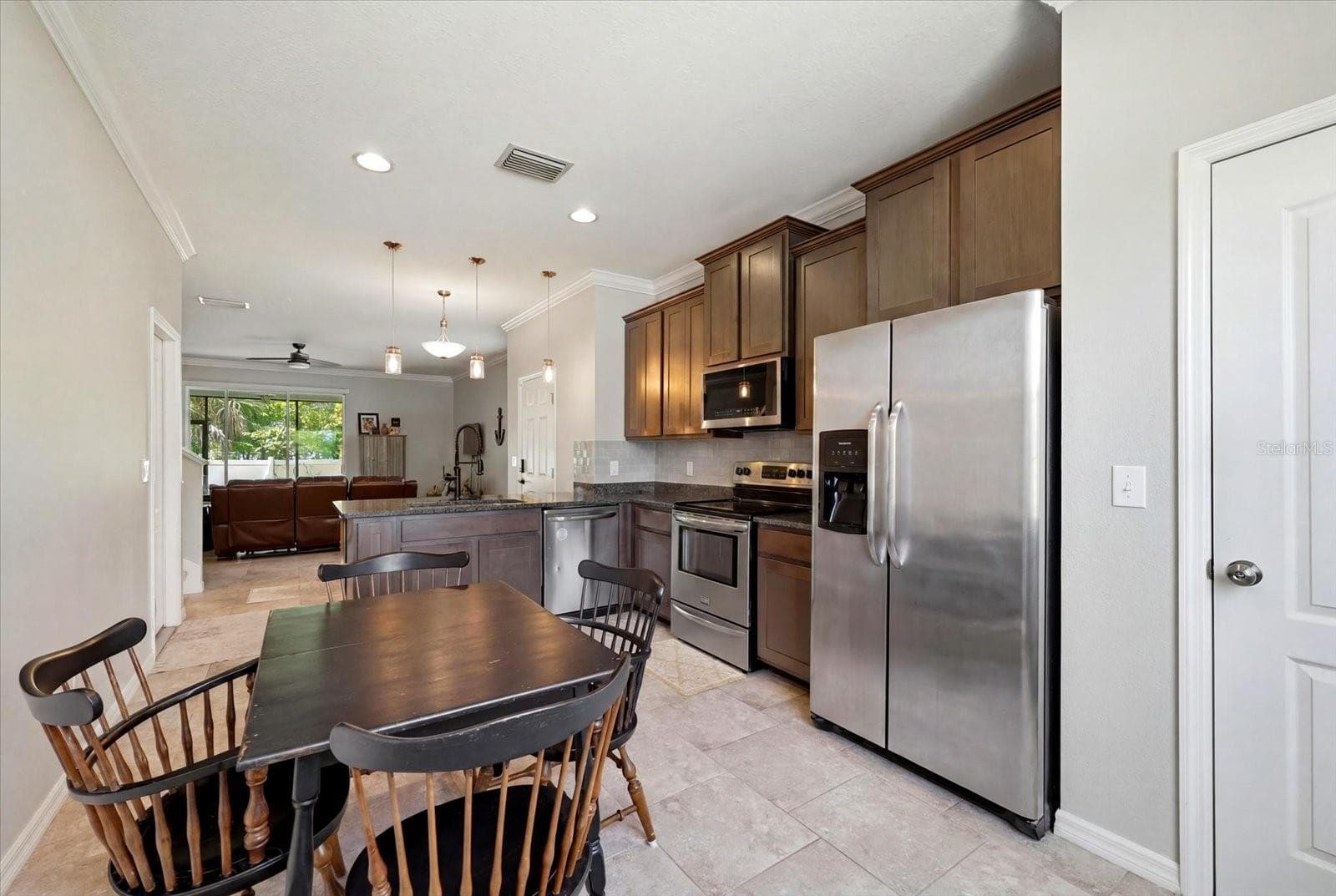 Townhouse at 6453 BAYTOWN DR, SARASOTA, photo 13 of 33