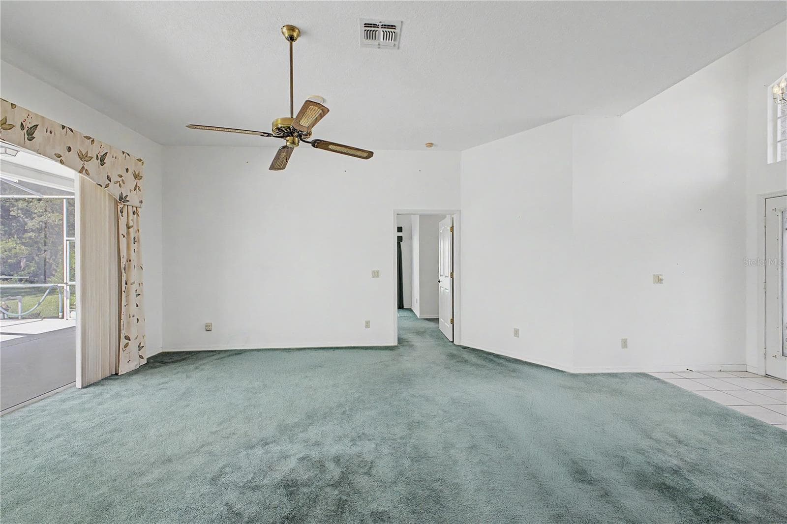 Single Family Residence at 10376 HENDERSON ST, SPRING HILL, photo 13 of 56