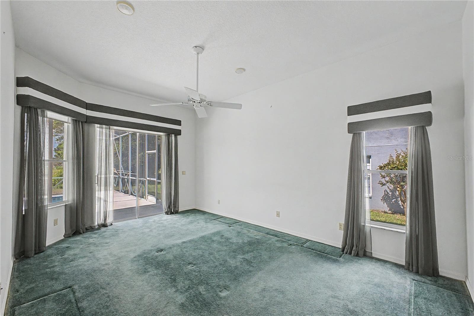 Single Family Residence at 10376 HENDERSON ST, SPRING HILL, photo 24 of 56