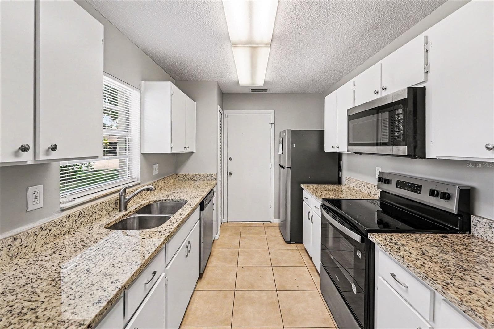 Single Family Residence at 8739 OSAGE DR, TAMPA, photo 6 of 19