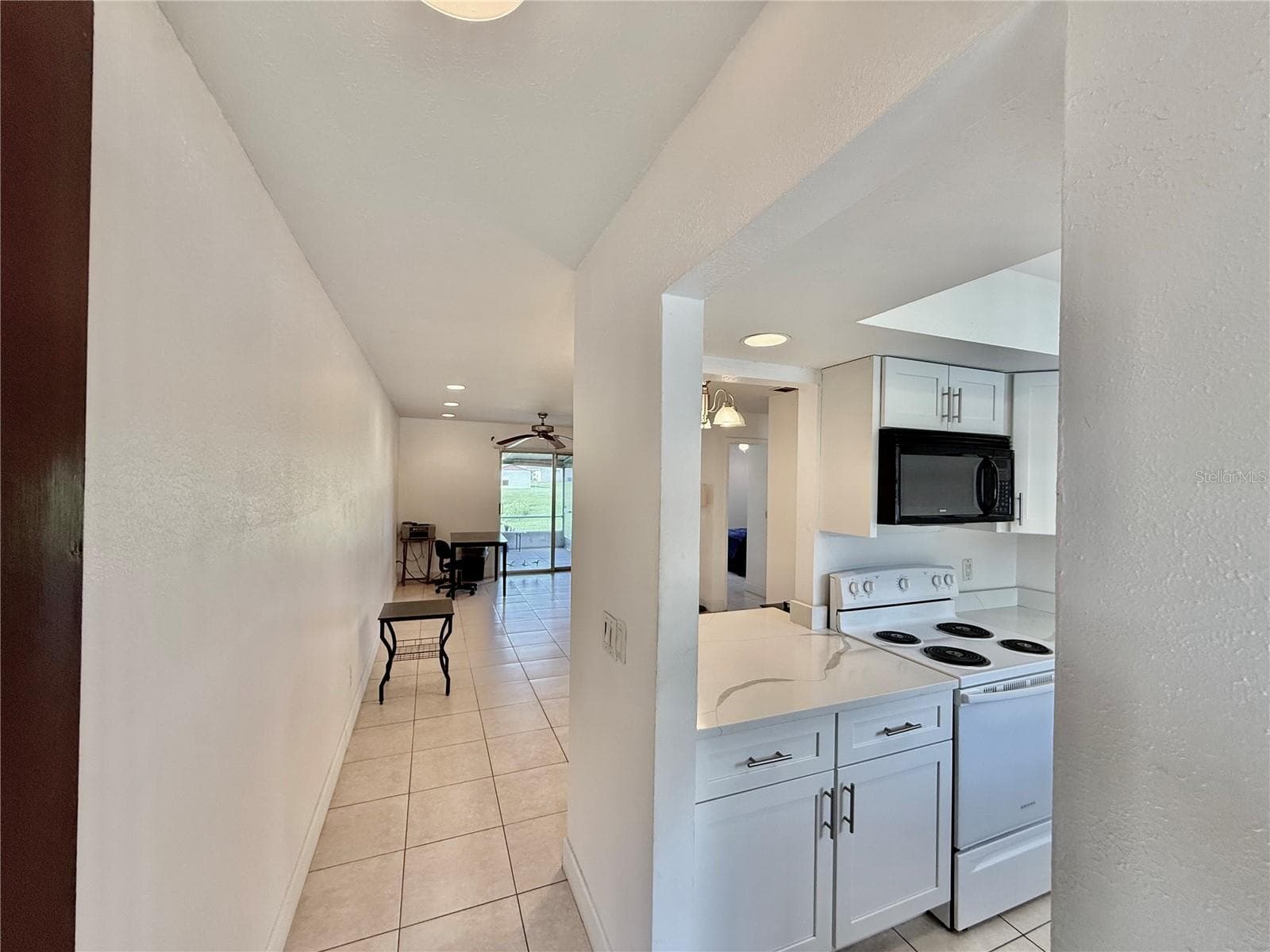 Condominium at 9605 EASTFIELD RD #9605, THONOTOSASSA, photo 2 of 28