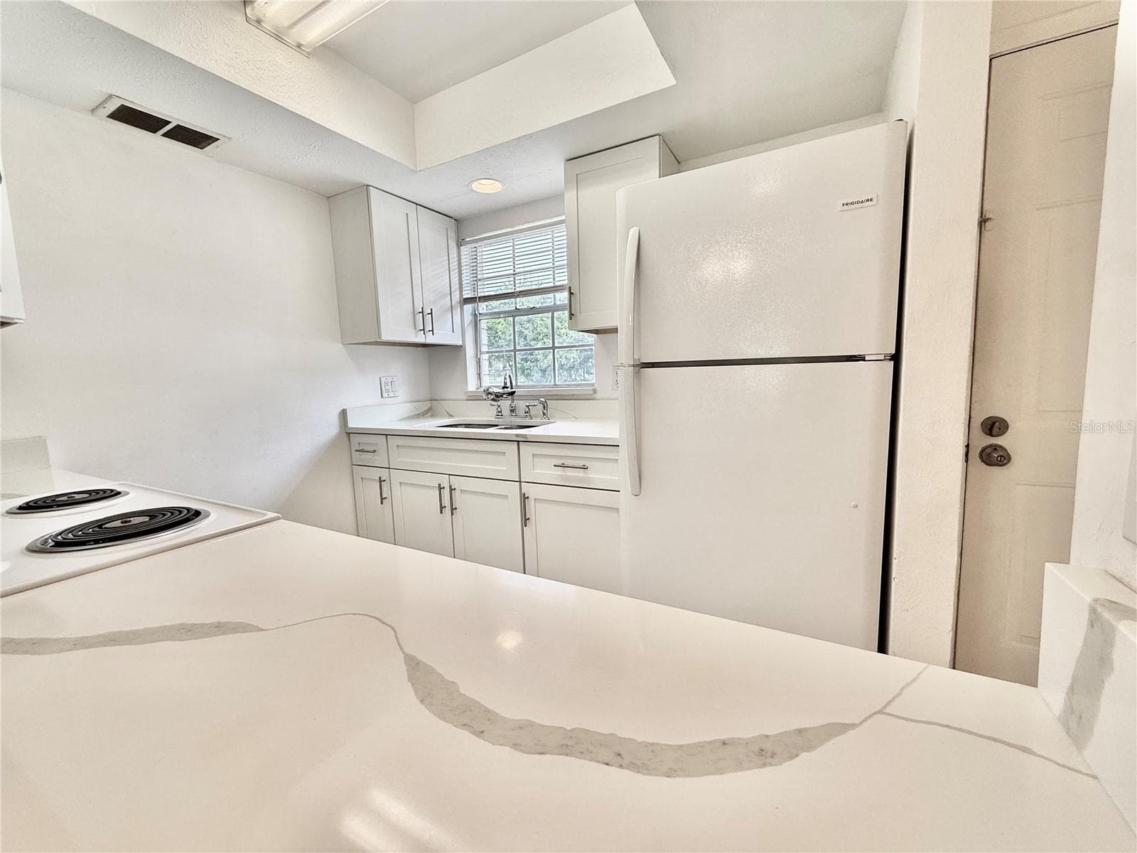 Condominium at 9605 EASTFIELD RD #9605, THONOTOSASSA, photo 8 of 28