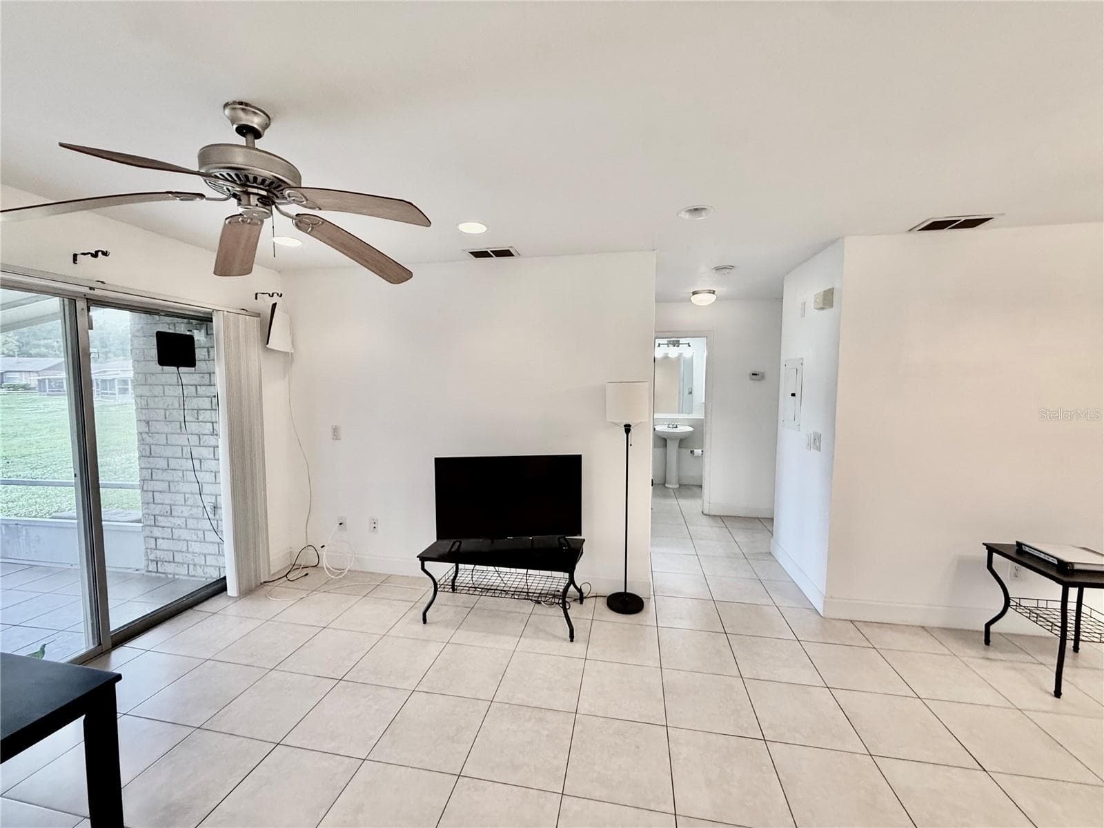 Condominium at 9605 EASTFIELD RD #9605, THONOTOSASSA, photo 15 of 28