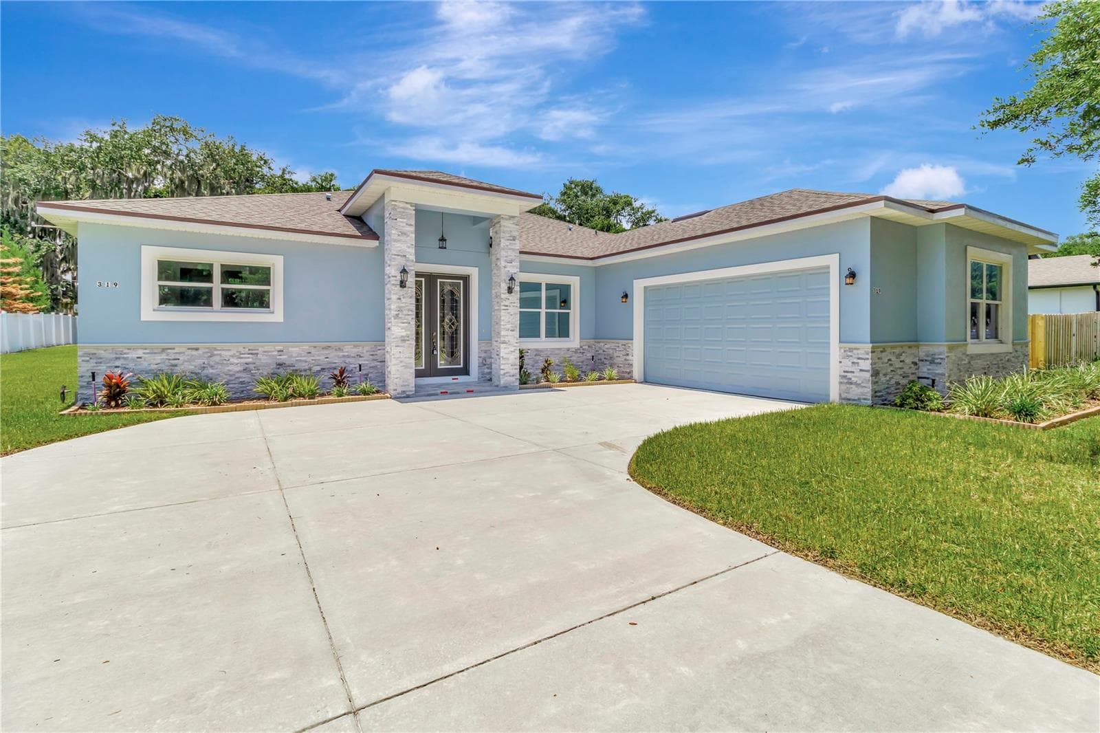 FRONT - 319 WATER SHORE DR, LEESBURG