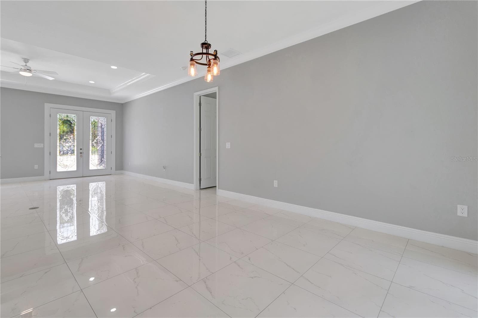 GREAT ROOM - 319 WATER SHORE DR, LEESBURG
