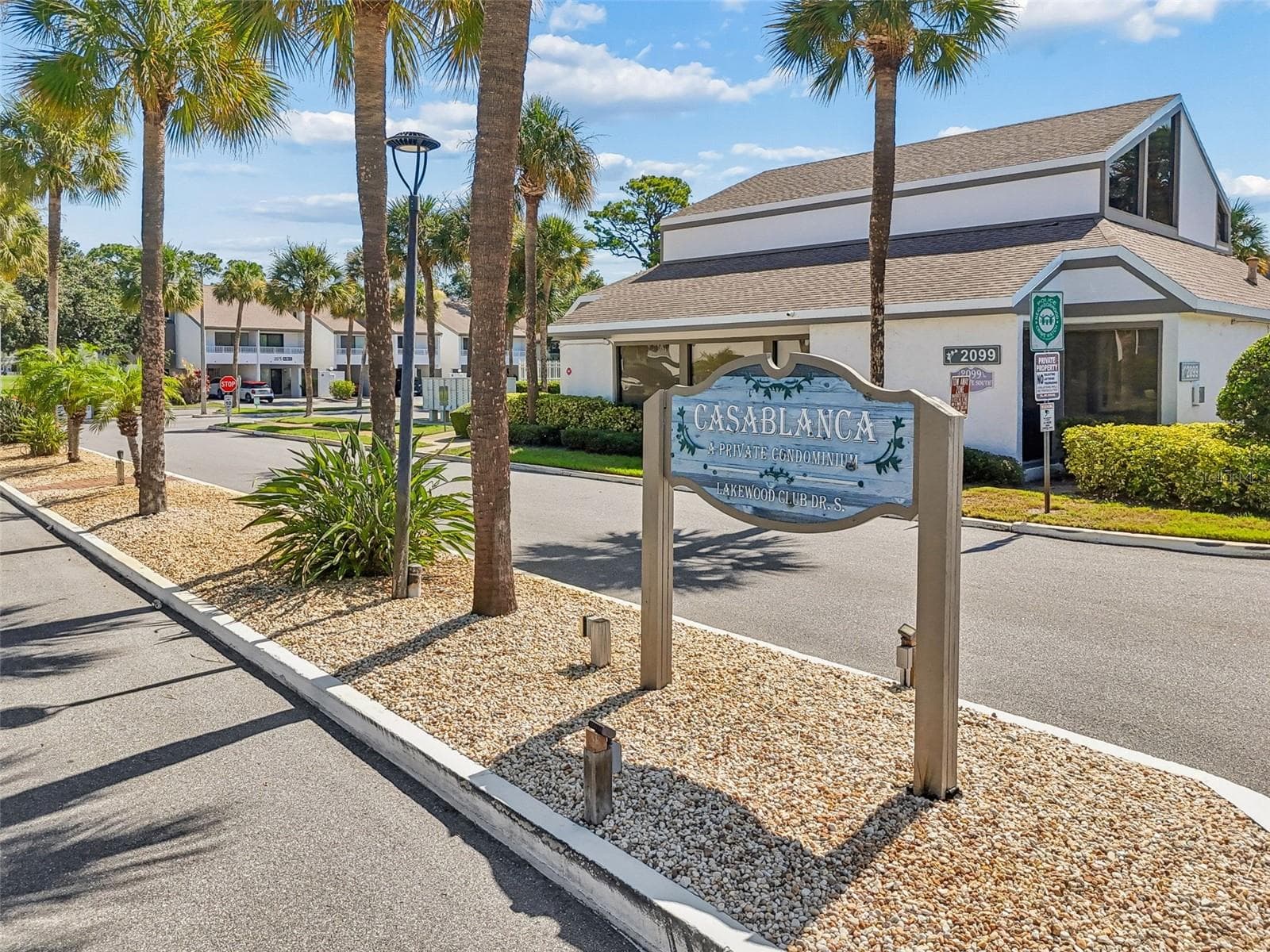 Condominium at 2117 LAKEWOOD CLUB DR S #7-N, ST PETERSBURG, photo 57 of 79