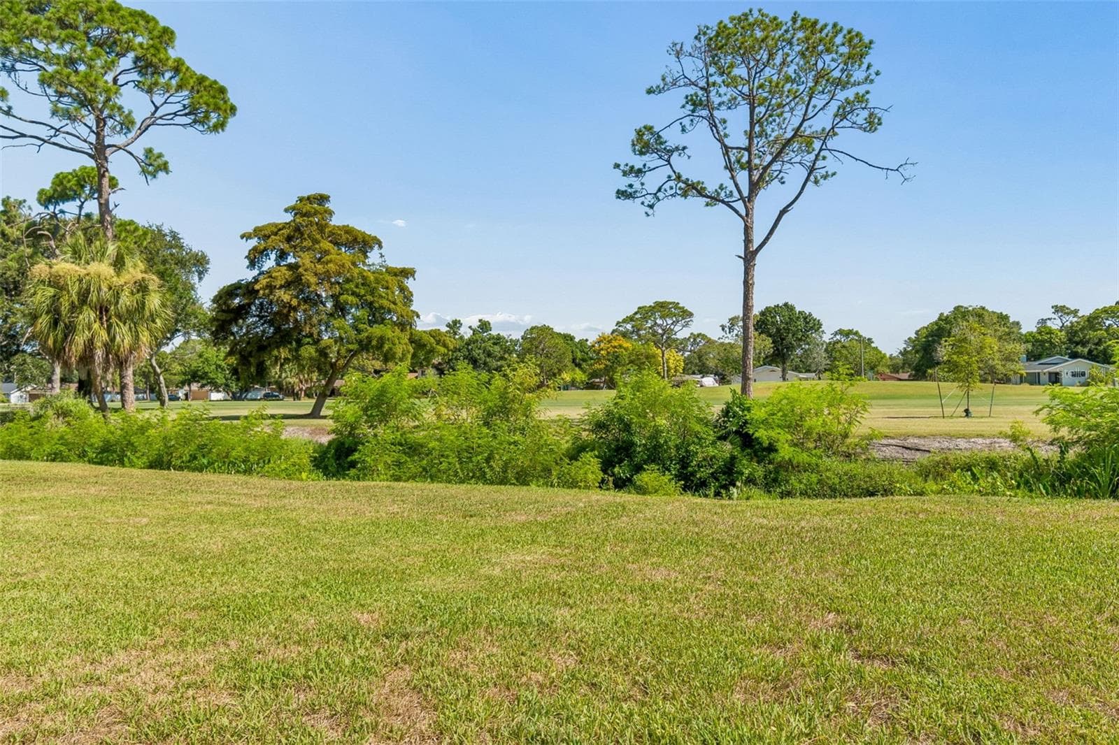 Condominium at 2117 LAKEWOOD CLUB DR S #7-N, ST PETERSBURG, photo 65 of 79