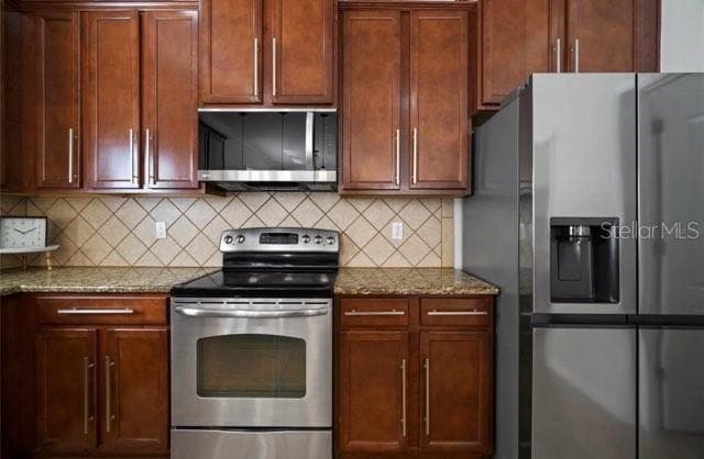 Kitchen - 2623 HOLLY BLUFF CT, PLANT CITY