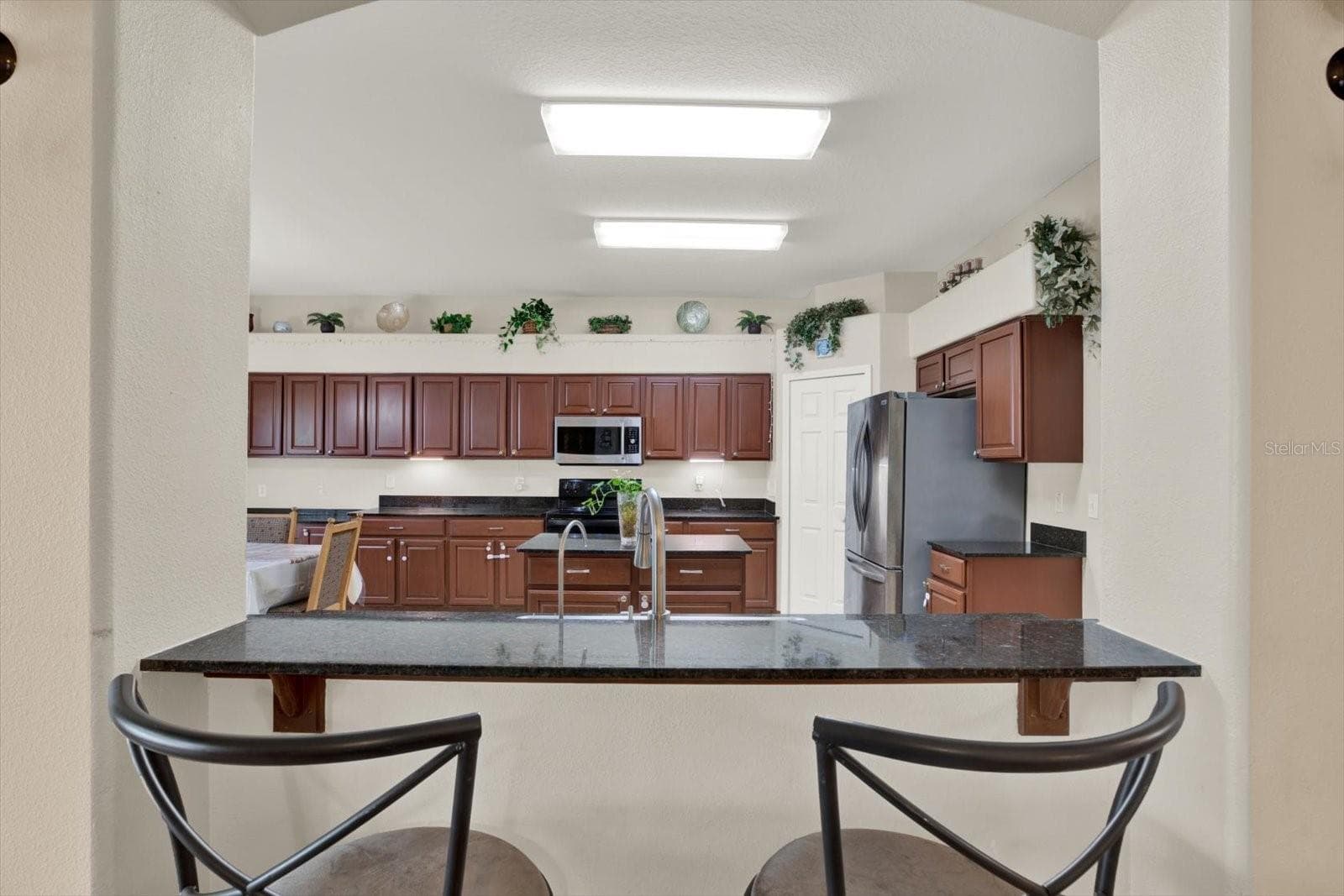 Single Family Residence at 31405 GLENDALOUGH WAY, WESLEY CHAPEL, photo 12 of 50