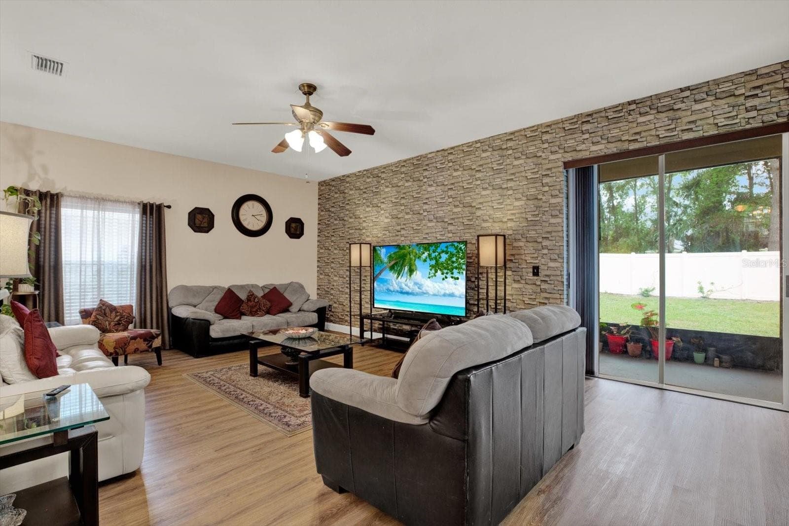 Single Family Residence at 31405 GLENDALOUGH WAY, WESLEY CHAPEL, photo 18 of 50