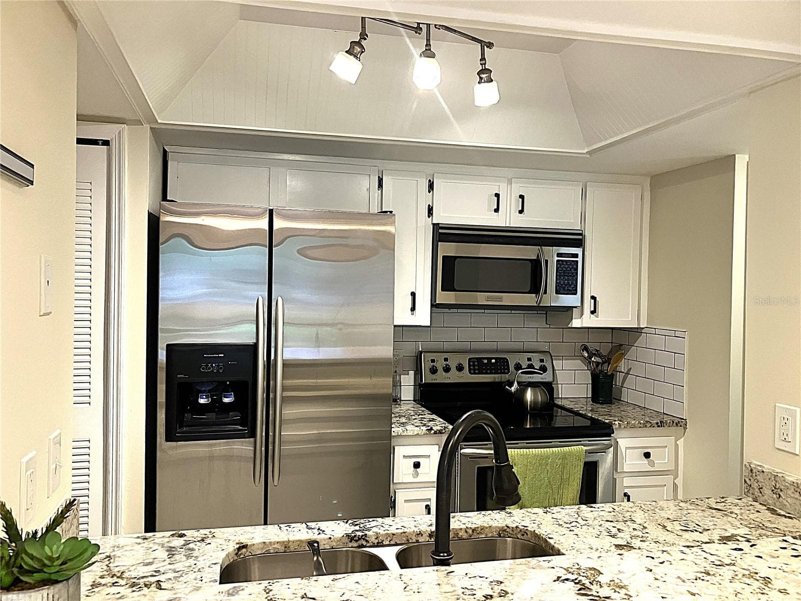 Kitchen - 956 5TH ST #9A, CLERMONT