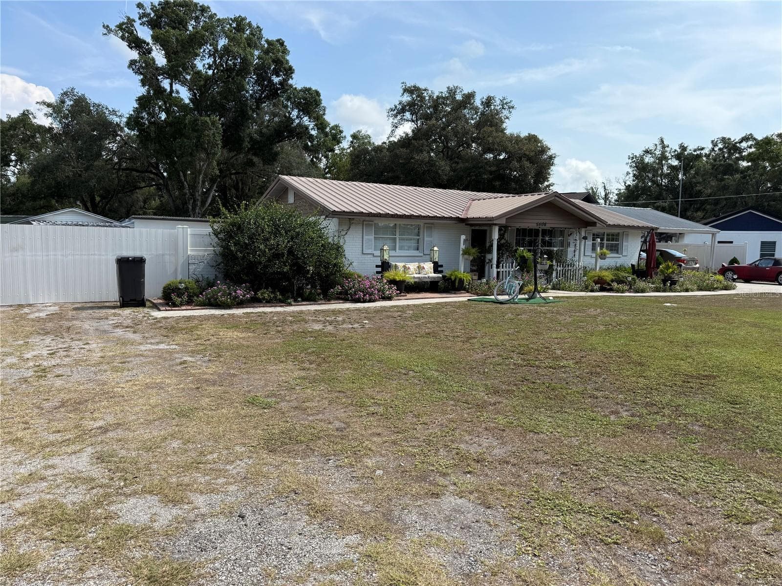 Single Family Residence at 5408 EUREKA SPRINGS RD, TAMPA, photo 2 of 44