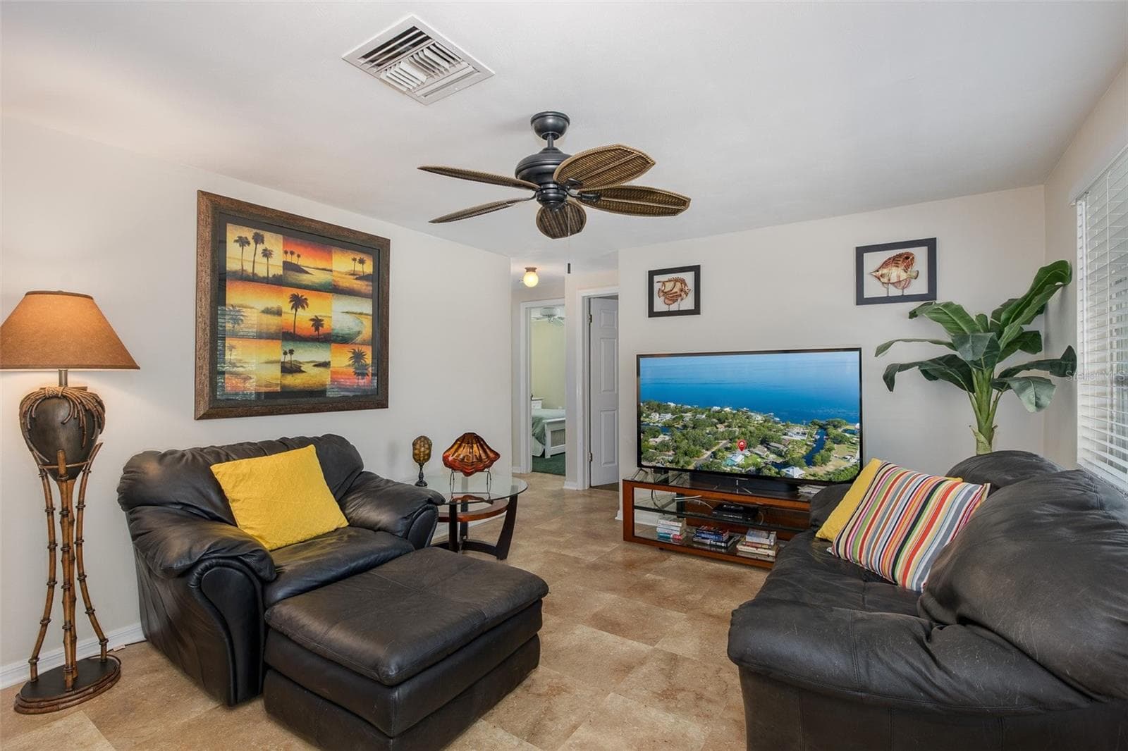 Single Family Residence at 3318 PINEVIEW DR, HOLIDAY, photo 12 of 56