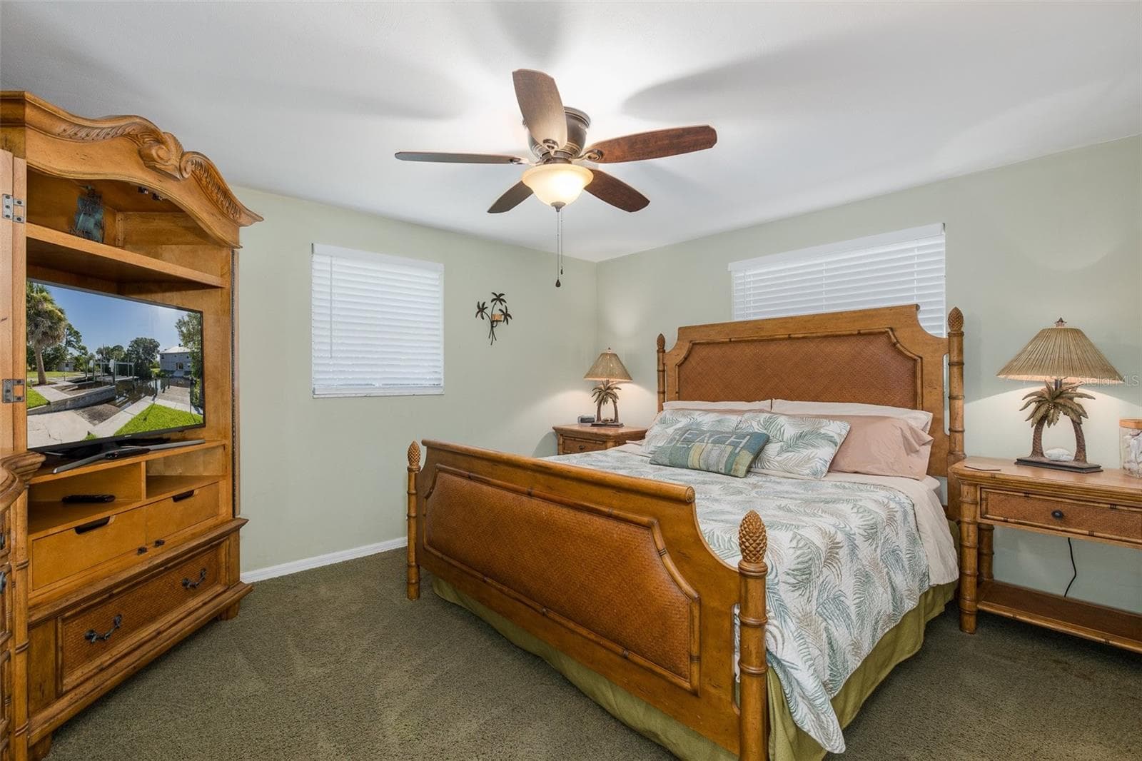 Single Family Residence at 3318 PINEVIEW DR, HOLIDAY, photo 25 of 56