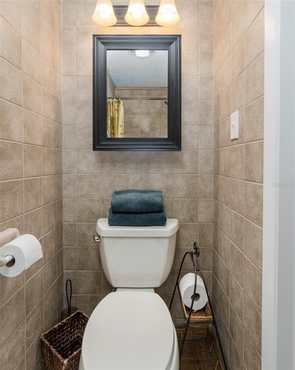 Single Family Residence at 3318 PINEVIEW DR, HOLIDAY, photo 34 of 56
