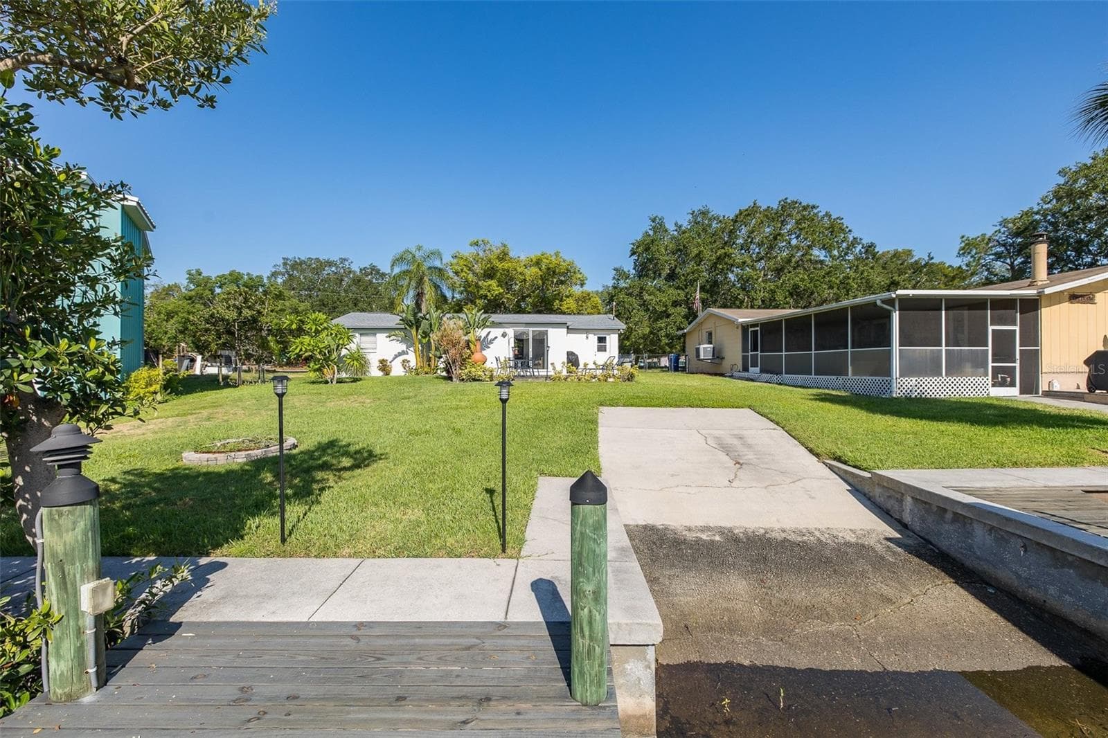 Single Family Residence at 3318 PINEVIEW DR, HOLIDAY, photo 41 of 56