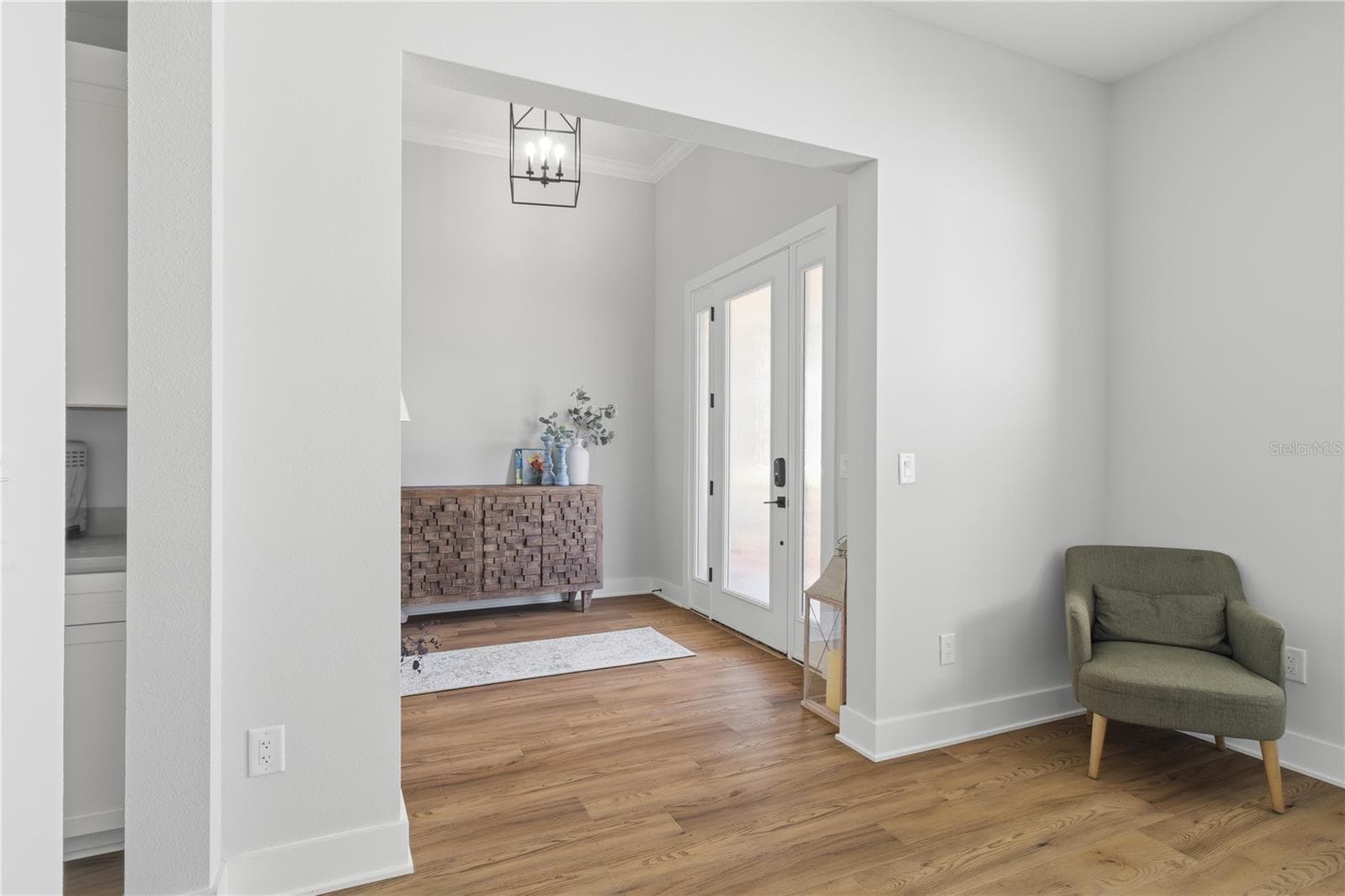 Entry - 17000 NOKOTA AVE, HUDSON