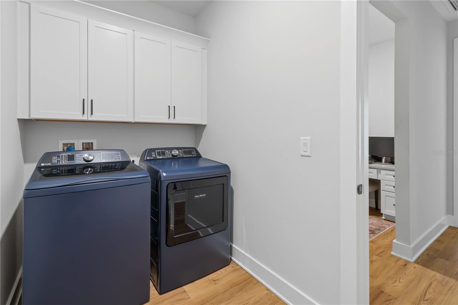 Laundry - 17000 NOKOTA AVE, HUDSON