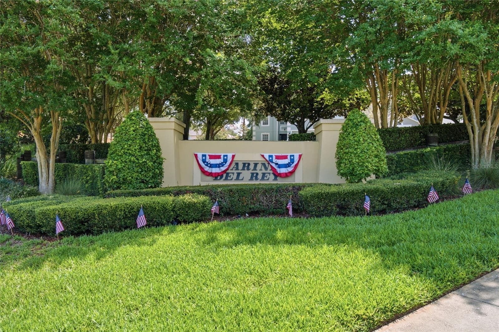 Entrance to subdivision - 516 CADIZ DR, GROVELAND