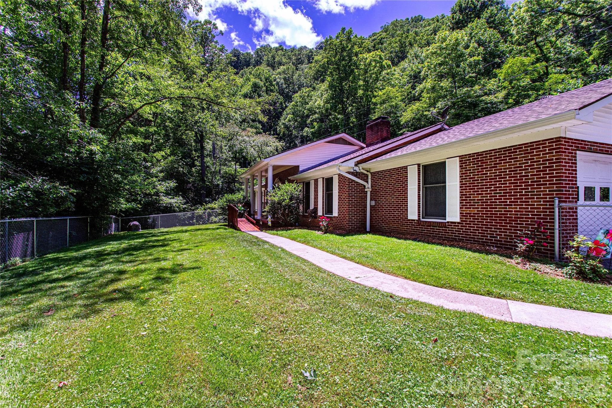 Single Family Residence at Mars Hill, photo 2 of 32