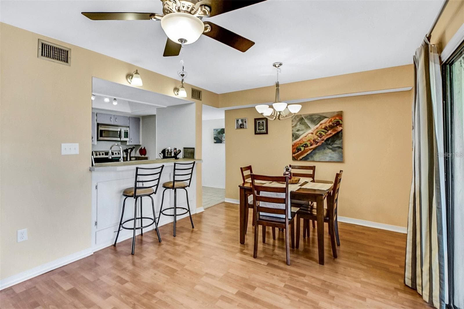 Dining Room (before new paint) - 956 5TH ST #9A, CLERMONT