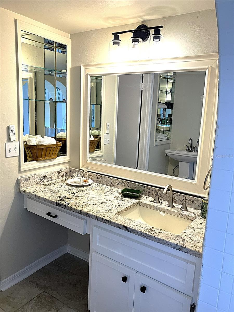 Bathroom - 956 5TH ST #9A, CLERMONT