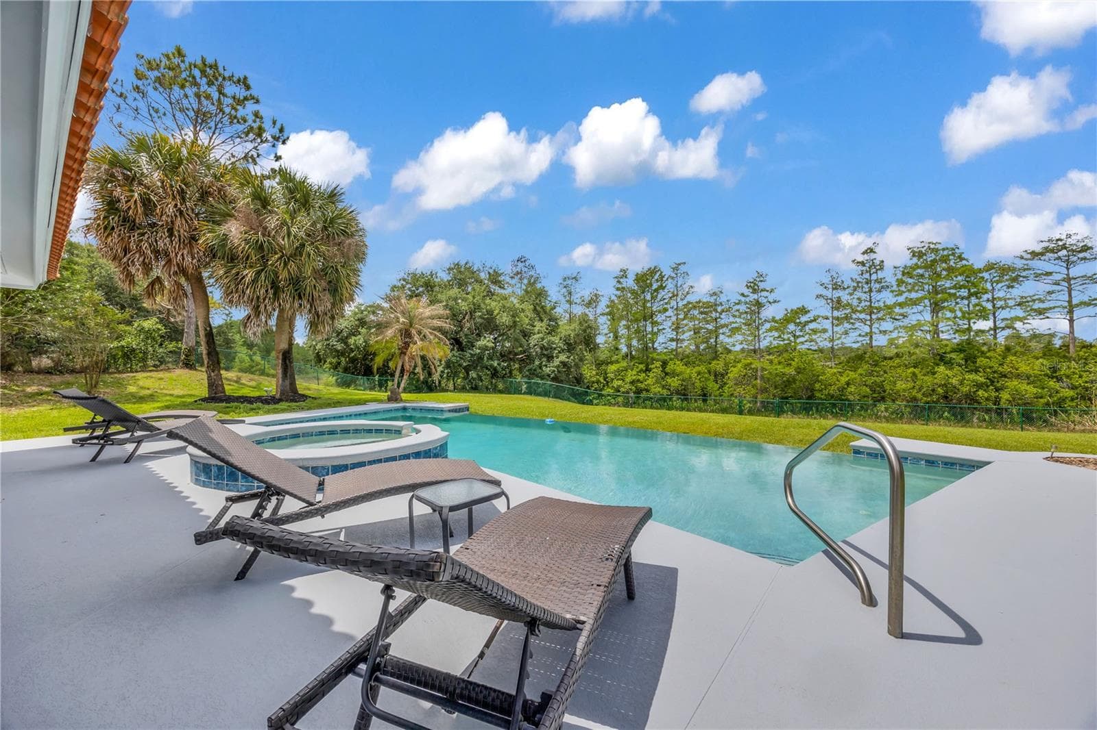 pool - 12853 BELLERIVE DR, CLERMONT