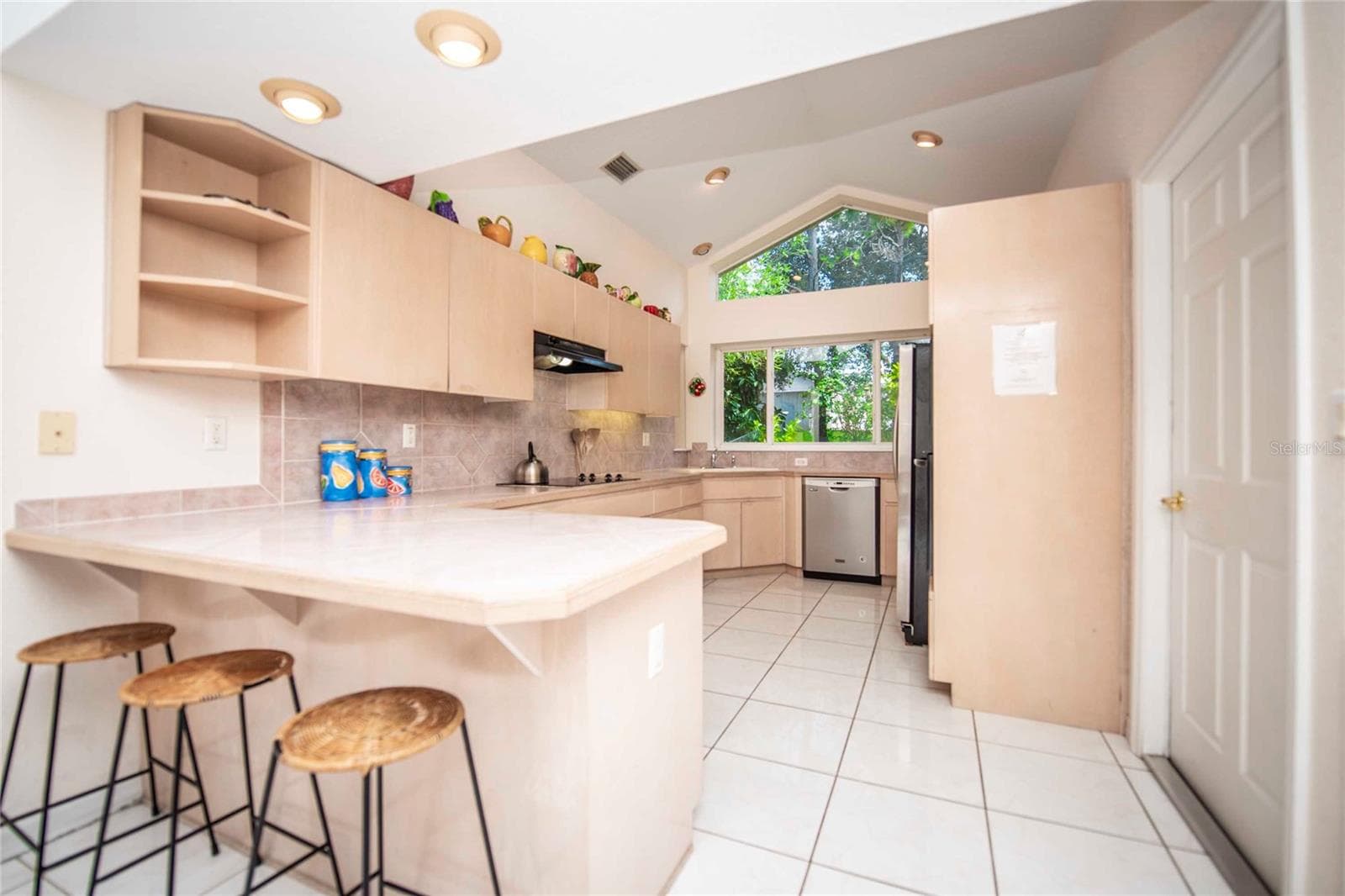 kitchen - 12853 BELLERIVE DR, CLERMONT