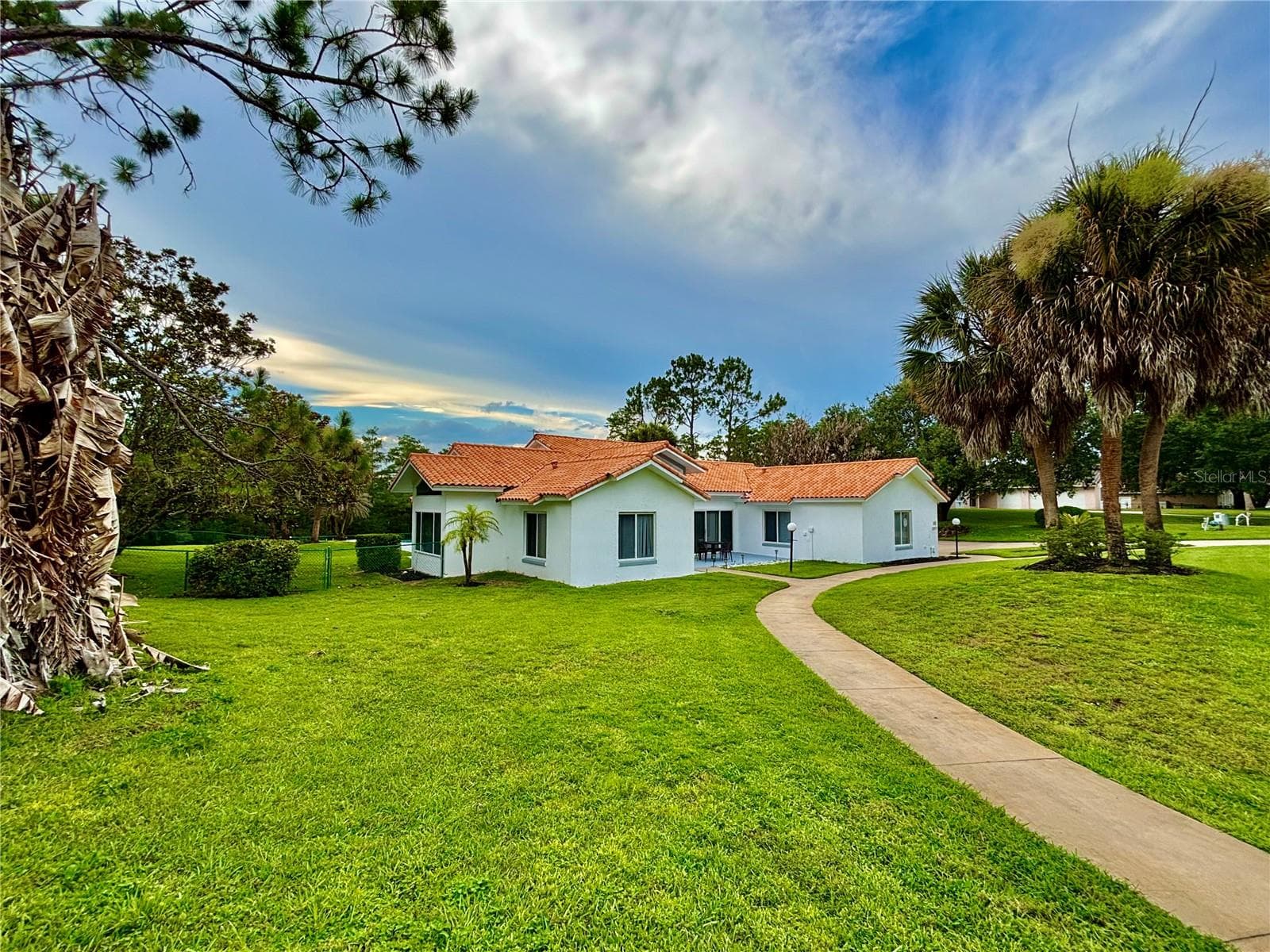 Single Family Residence at 12853 BELLERIVE DR, CLERMONT, photo 46 of 47