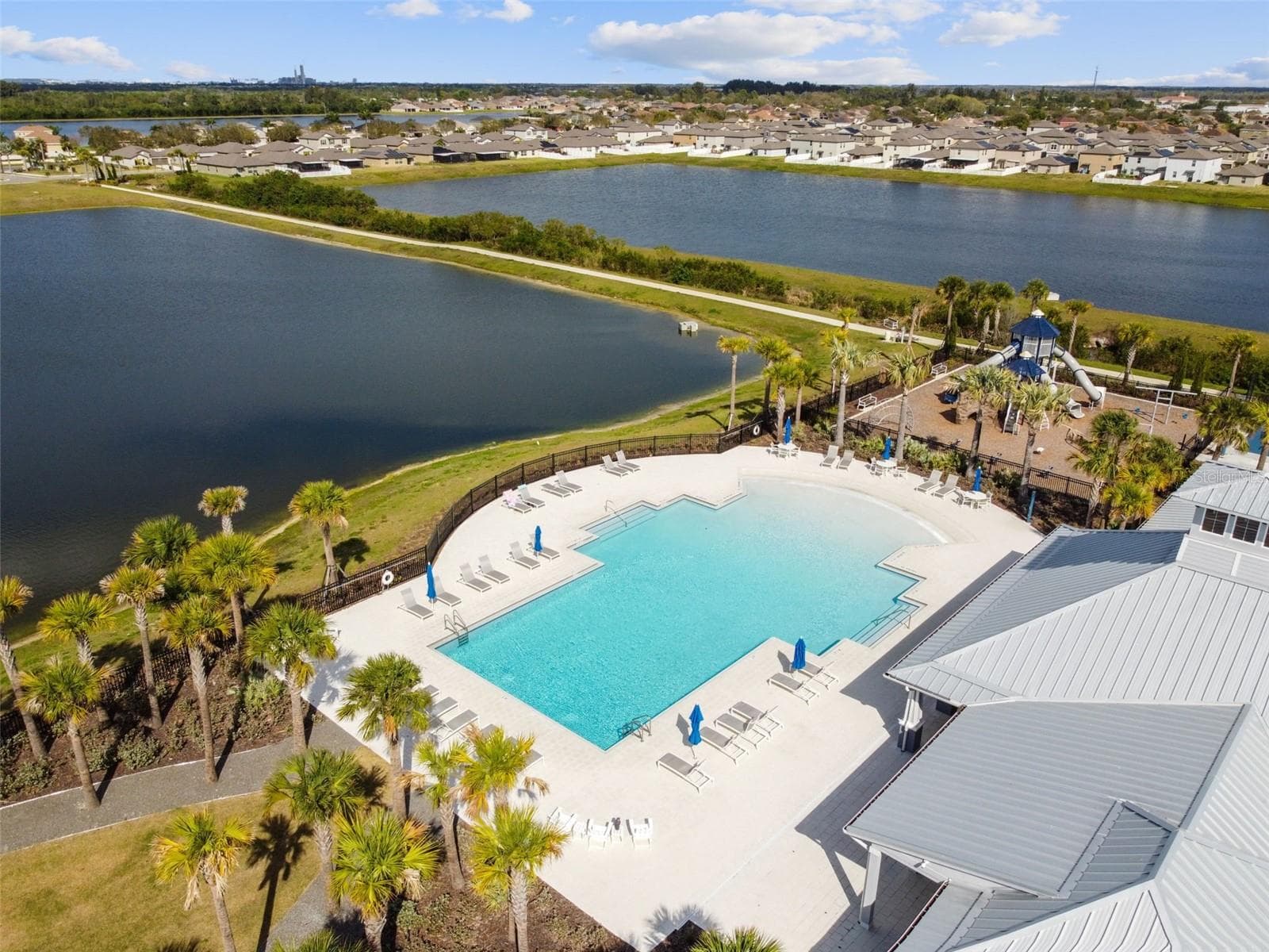 Single Family Residence at 575 OCEAN SPRAY DR, RUSKIN, photo 39 of 59