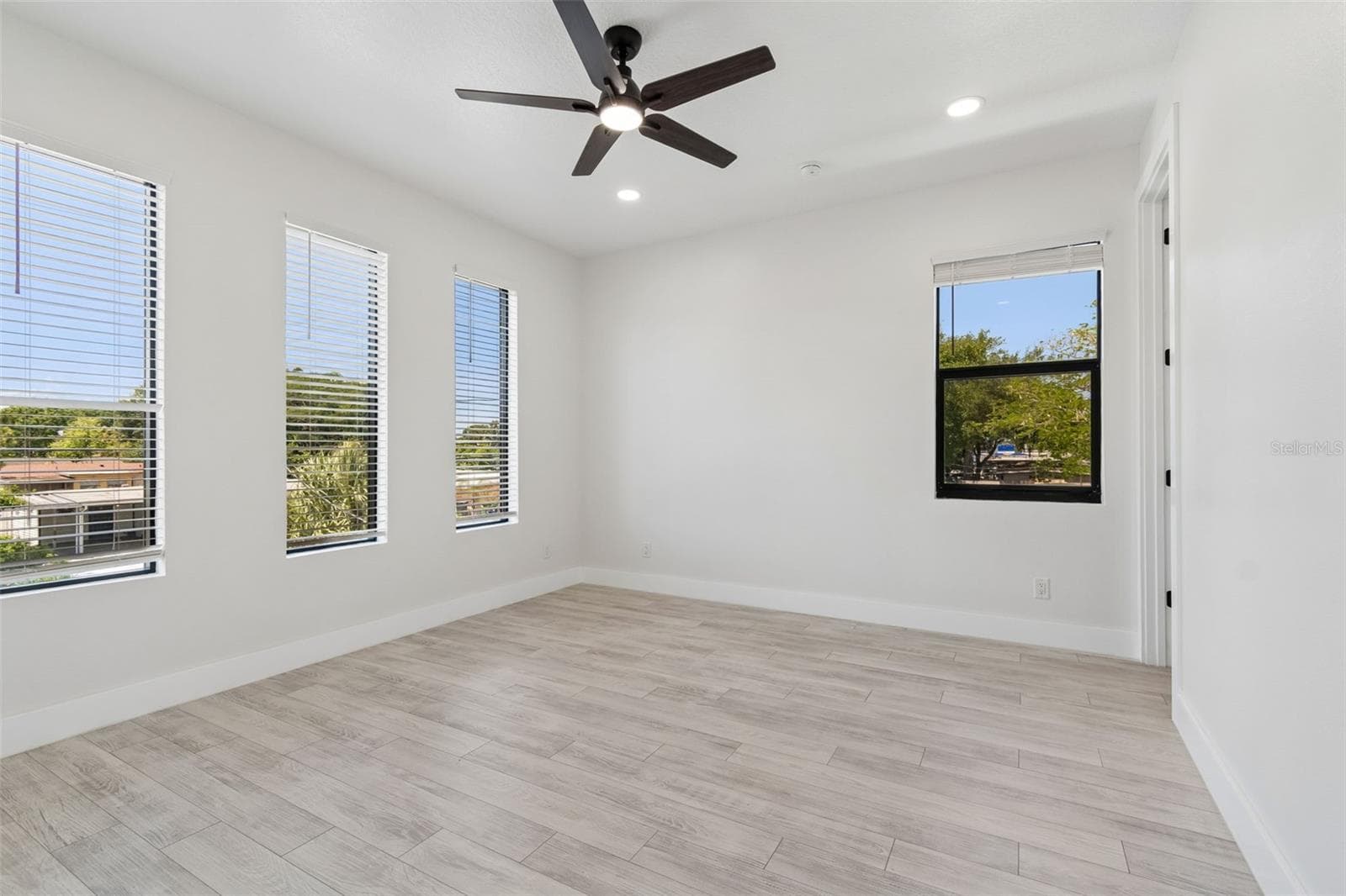 Single Family Residence at 4101 W MANGO AVE, TAMPA, photo 58 of 83