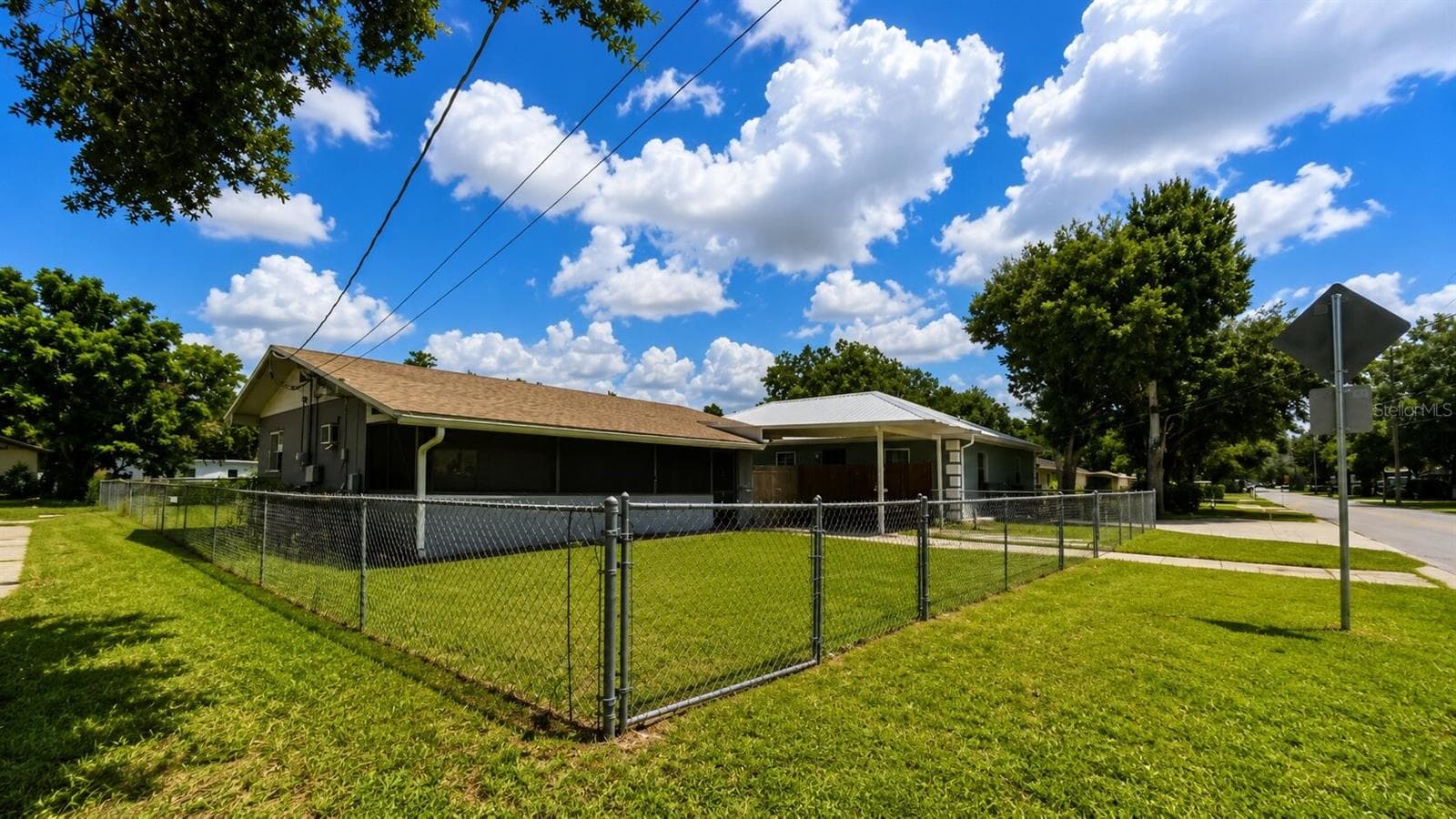 Single Family Residence at 3319 AVENUE U NW, WINTER HAVEN, photo 2 of 18