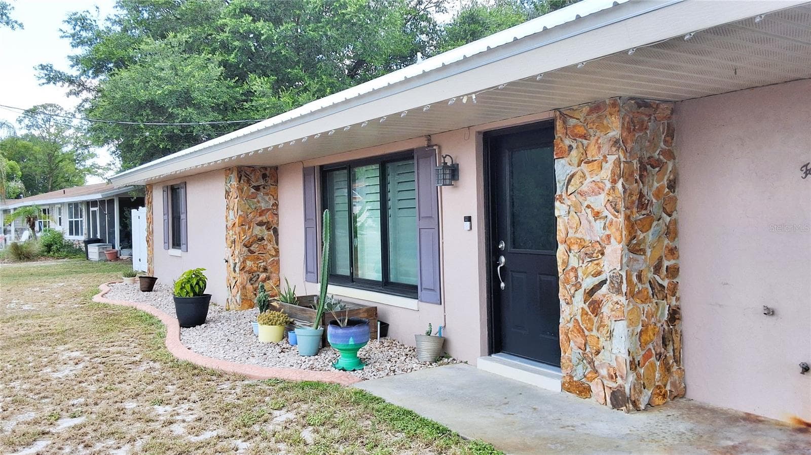 Single Family Residence at 40 SE CHINICA DR, SUMMERFIELD, photo 2 of 23
