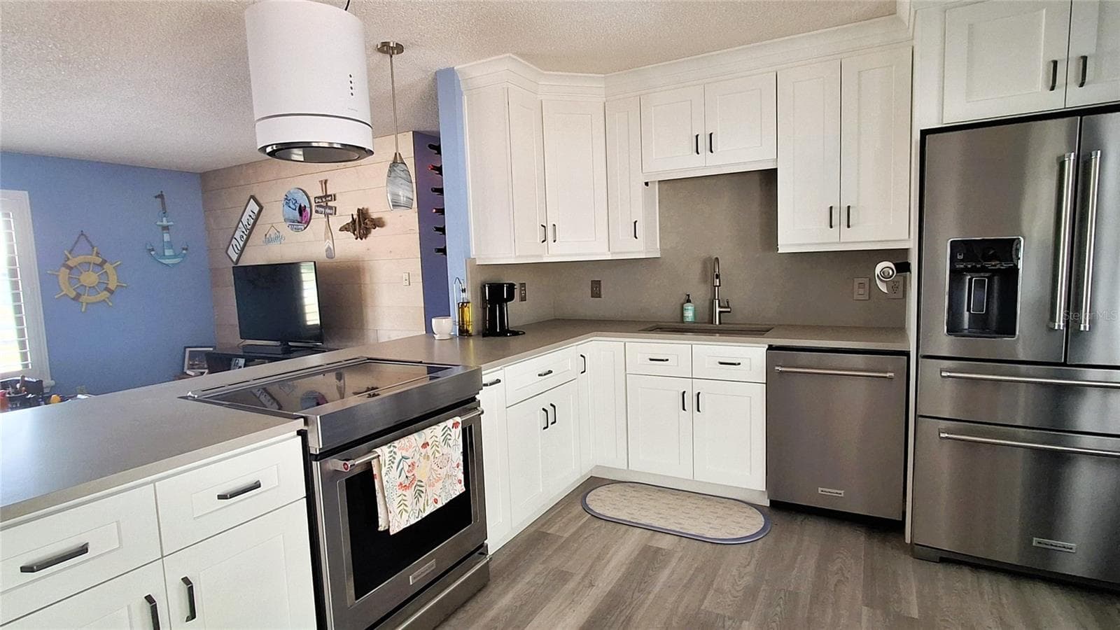 Upgraded Kitchen - 40 SE CHINICA DR, SUMMERFIELD