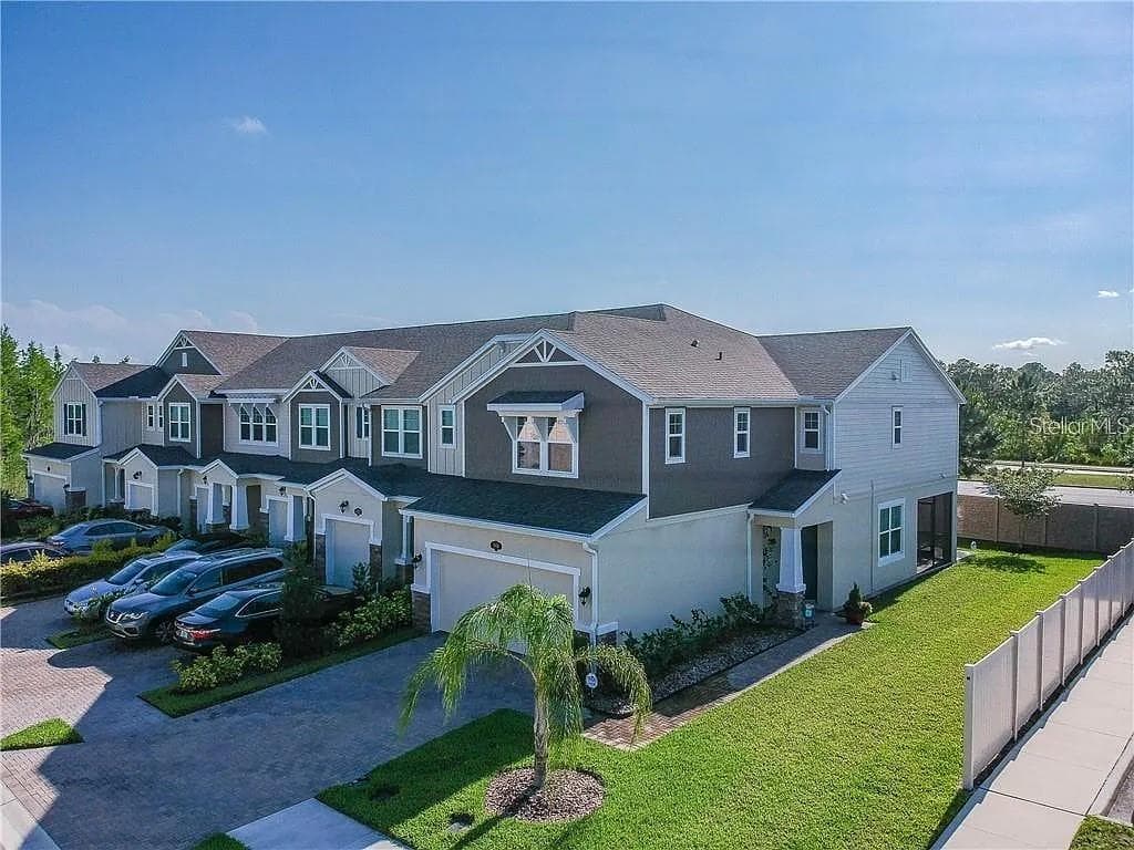Townhouse at 18814 CORNUTA ST, LUTZ, photo 4 of 51