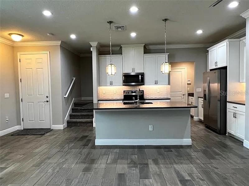 Townhouse at 18814 CORNUTA ST, LUTZ, photo 8 of 51