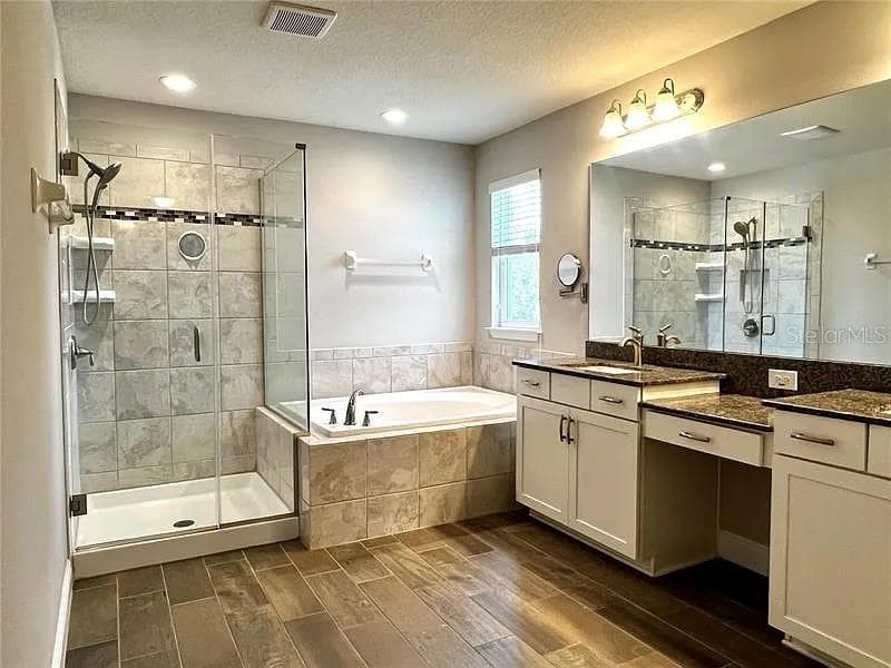 Townhouse at 18814 CORNUTA ST, LUTZ, photo 18 of 51